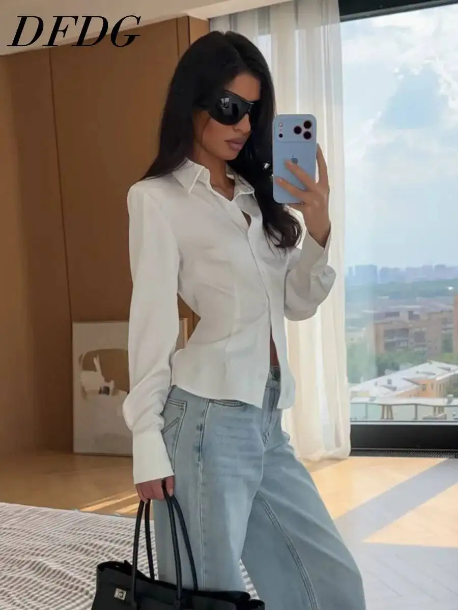 DFDG Women 2026 Spring Summer Satin Button Down Shirt Lapel Collar Long Sleeve Waist Cinched Fit Curved Hem Casual Office Blouse
DFDG Women 2026 Spring Summer Satin Button Down Shirt Lapel Collar Long Sleeve Waist Cinched Fit Curved Hem Casual Office Blouse