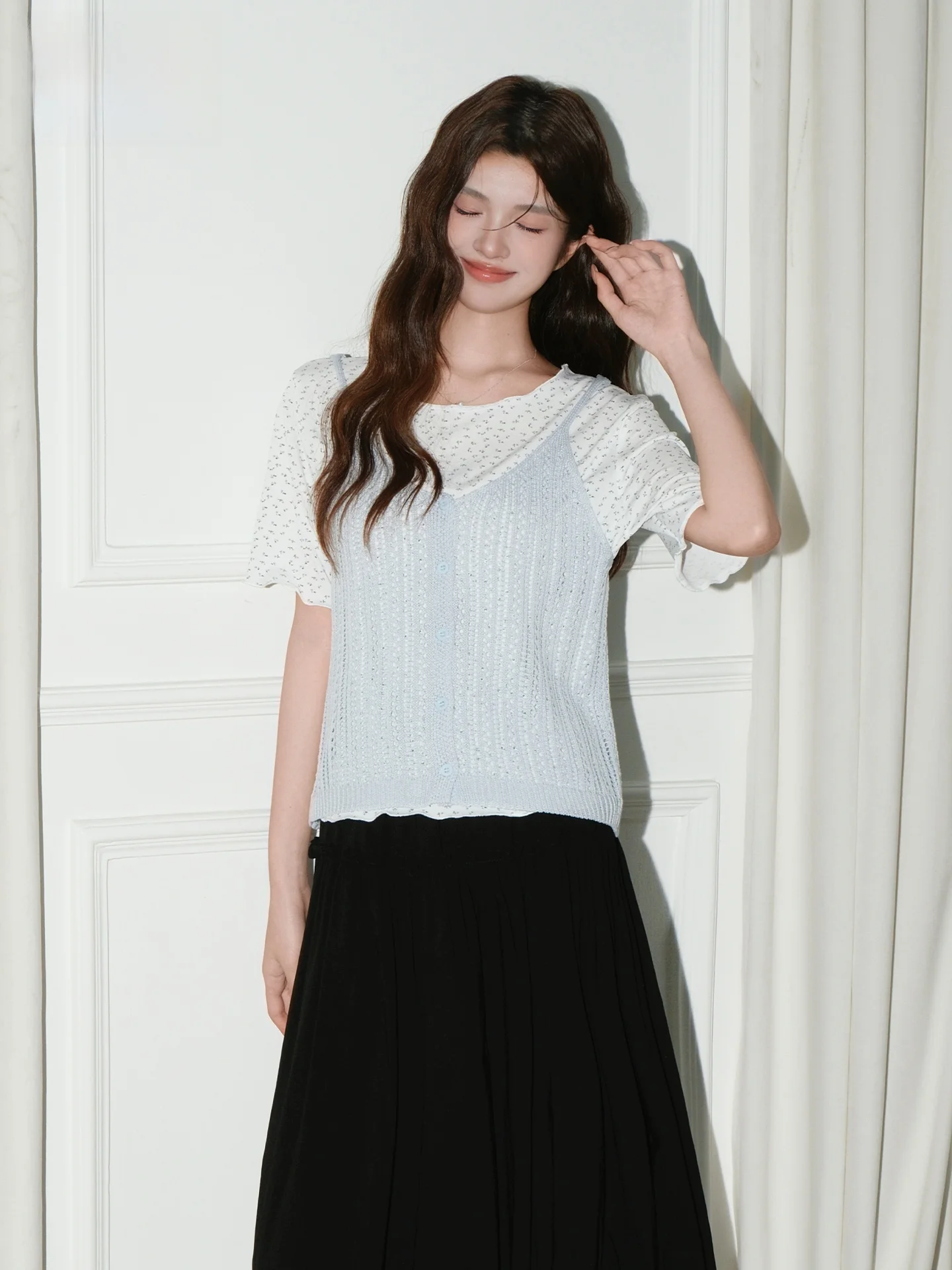 Blue Korean Style Print Short Sleeve T-Shirt Two-Piece Set Women's Summer Loose Layering Vest Ensemble Casual Fashion
Blue Korean Style Print Short Sleeve T-Shirt Two-Piece Set Women's Summer Loose Layering Vest Ensemble Casual Fashion
