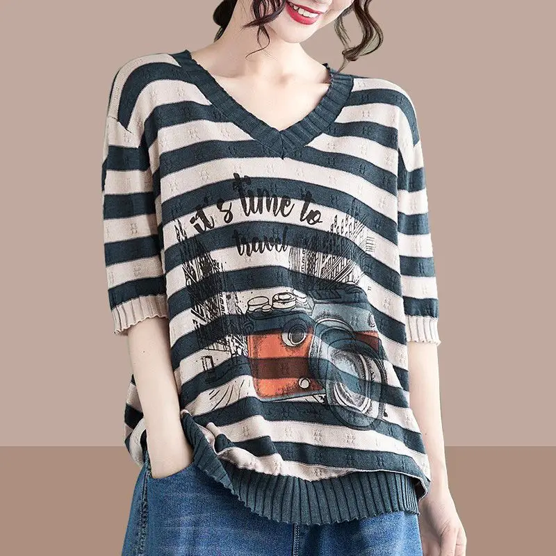 Fashion Office Lady Striped Pullovers Half Sleeve Ladies Printing T-Shirts V-neck Tops Vintage Comfortable Women's Clothing
Fashion Office Lady Striped Pullovers Half Sleeve Ladies Printing T-Shirts V-neck Tops Vintage Comfortable Women's Clothing