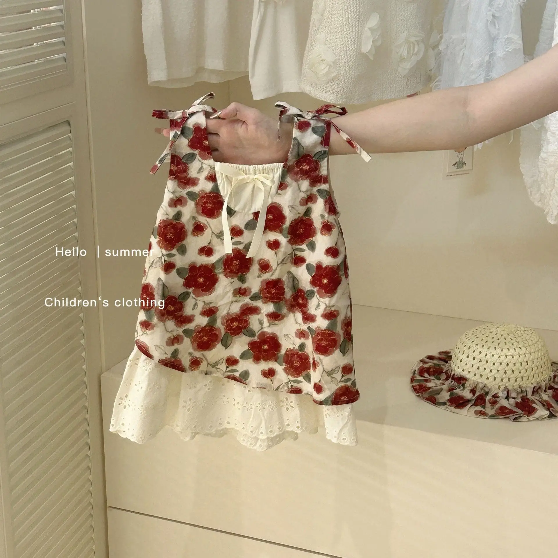 Girls Cute Fruit Embroidered Dress, Kids Sleeveless Bubble Hem Sundress, Casual A-Line Summer Dress for Toddler Girls Daily Wear
Girls Cute Fruit Embroidered Dress, Kids Sleeveless Bubble Hem Sundress, Casual A-Line Summer Dress for Toddler Girls Daily Wear