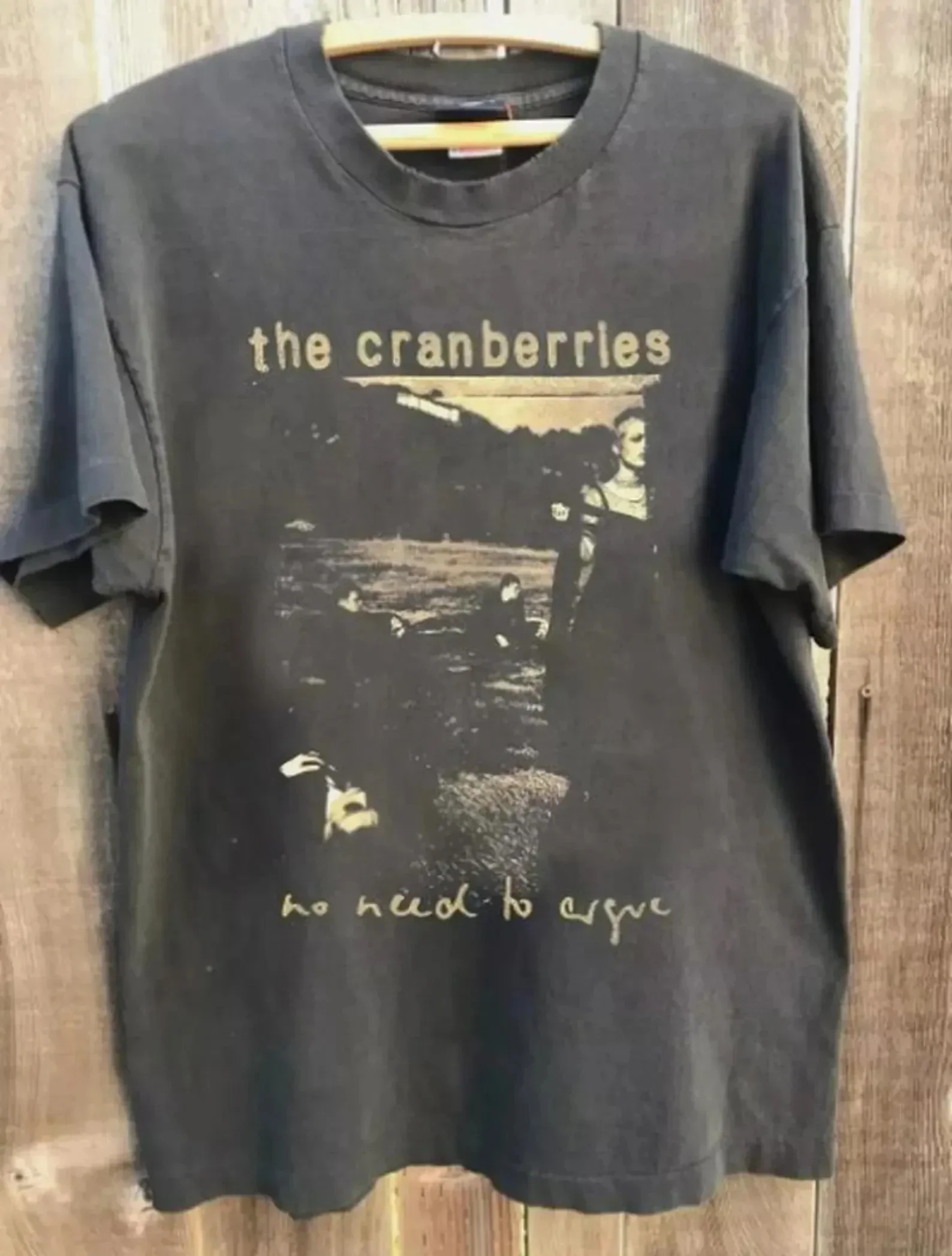 Plus Size Summer Women's Vintage The Cranberries Band Print T-Shirt Cotton Breathable Stylish Versatile Street Style Oversized
Plus Size Summer Women's Vintage The Cranberries Band Print T-Shirt Cotton Breathable Stylish Versatile Street Style Oversized