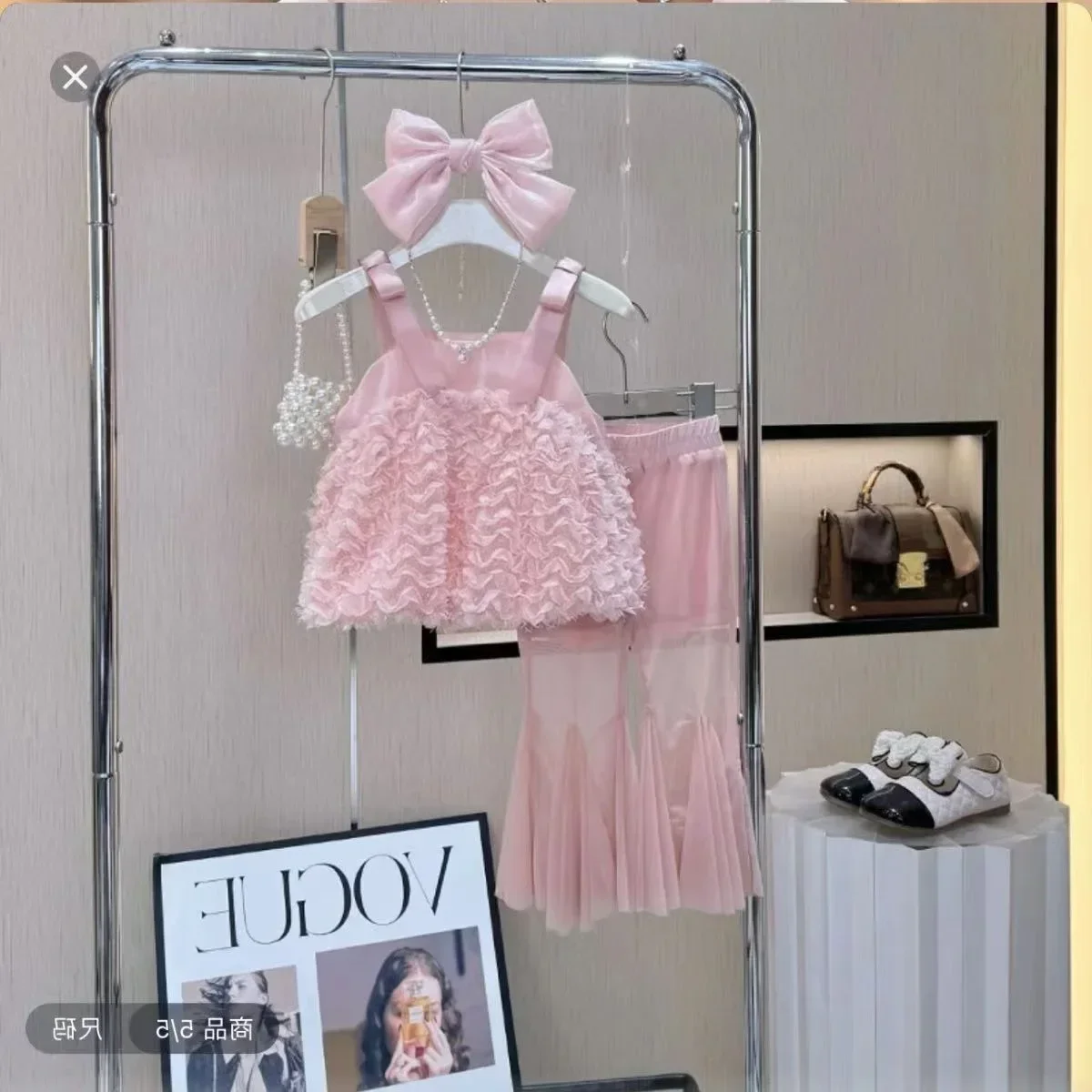 Fashion Summer Little Girls Stylish Suspenders Fashion Children Two-piece Set Clothes Suits Girls Suit Summer New Baby Girls
Fashion Summer Little Girls Stylish Suspenders Fashion Children Two-piece Set Clothes Suits Girls Suit Summer New Baby Girls