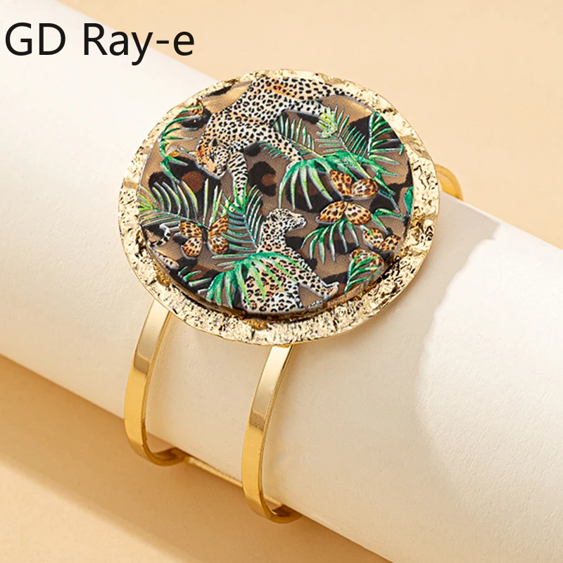 Punk Style Leopard Print Forest Zoo Leopard Butterfly Cuff Bracelet for Women Couple Gift Fashion Metal Bangle Designer Jewelry
Punk Style Leopard Print Forest Zoo Leopard Butterfly Cuff Bracelet for Women Couple Gift Fashion Metal Bangle Designer Jewelry