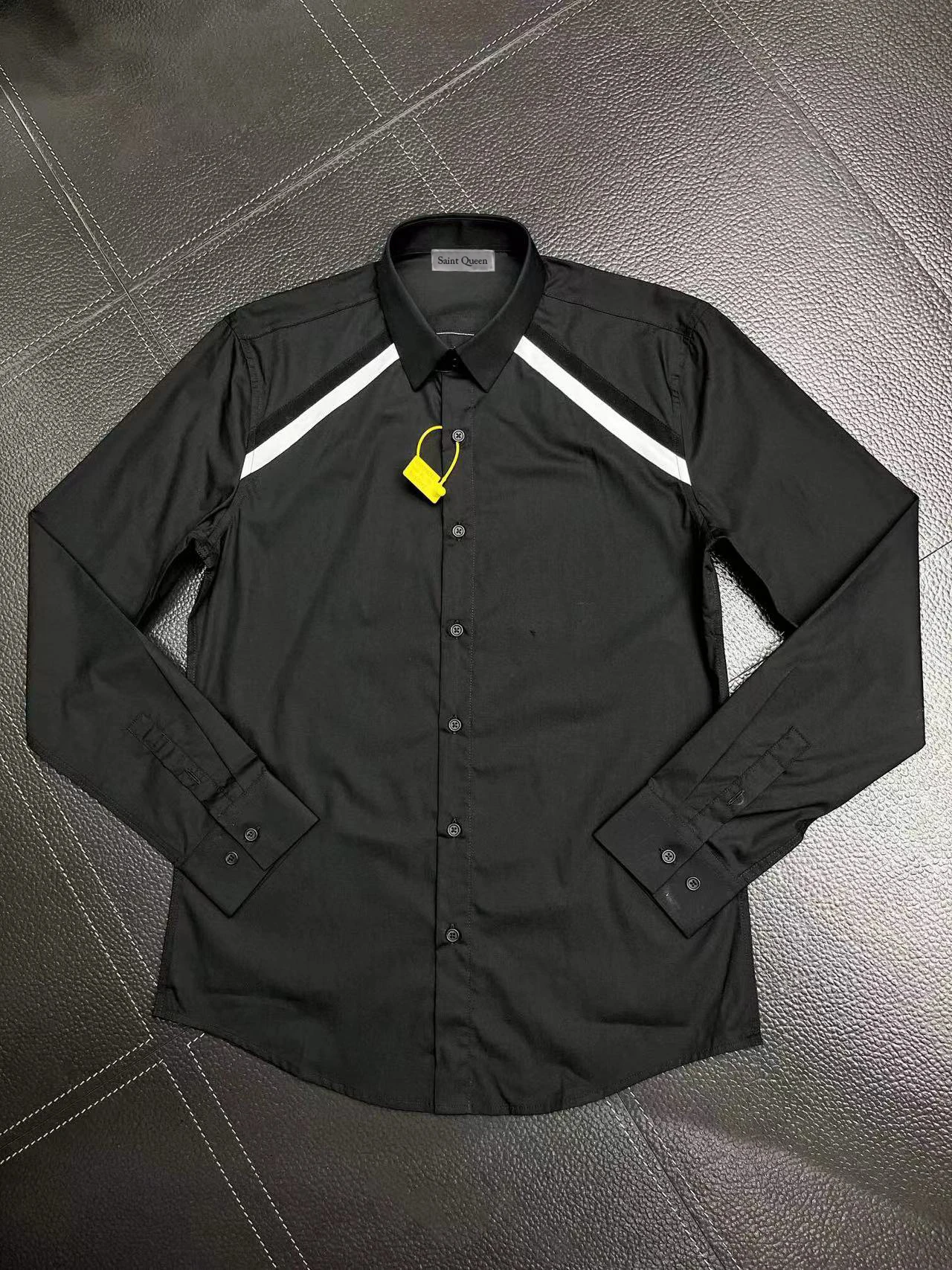 Saint Queen Men's Black Shirt with White Stripe Long Sleeve Slim Fit Casual Button Down Contrast Shoulder Streetwear Top | 85130
Saint Queen Men's Black Shirt with White Stripe Long Sleeve Slim Fit Casual Button Down Contrast Shoulder Streetwear Top | 85130