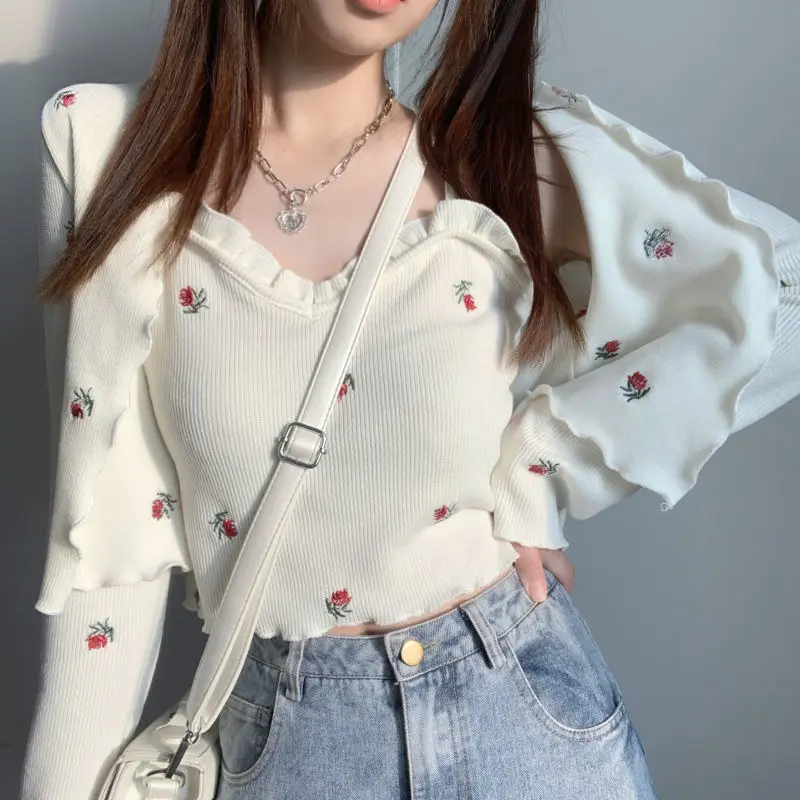 Spring New Sweet Girl 2 Piece Sets Womens Outfits Japanese Soft Embroidered Lotus Leaf Edge Small Strap Tops and Loose Cardigan
Spring New Sweet Girl 2 Piece Sets Womens Outfits Japanese Soft Embroidered Lotus Leaf Edge Small Strap Tops and Loose Cardigan