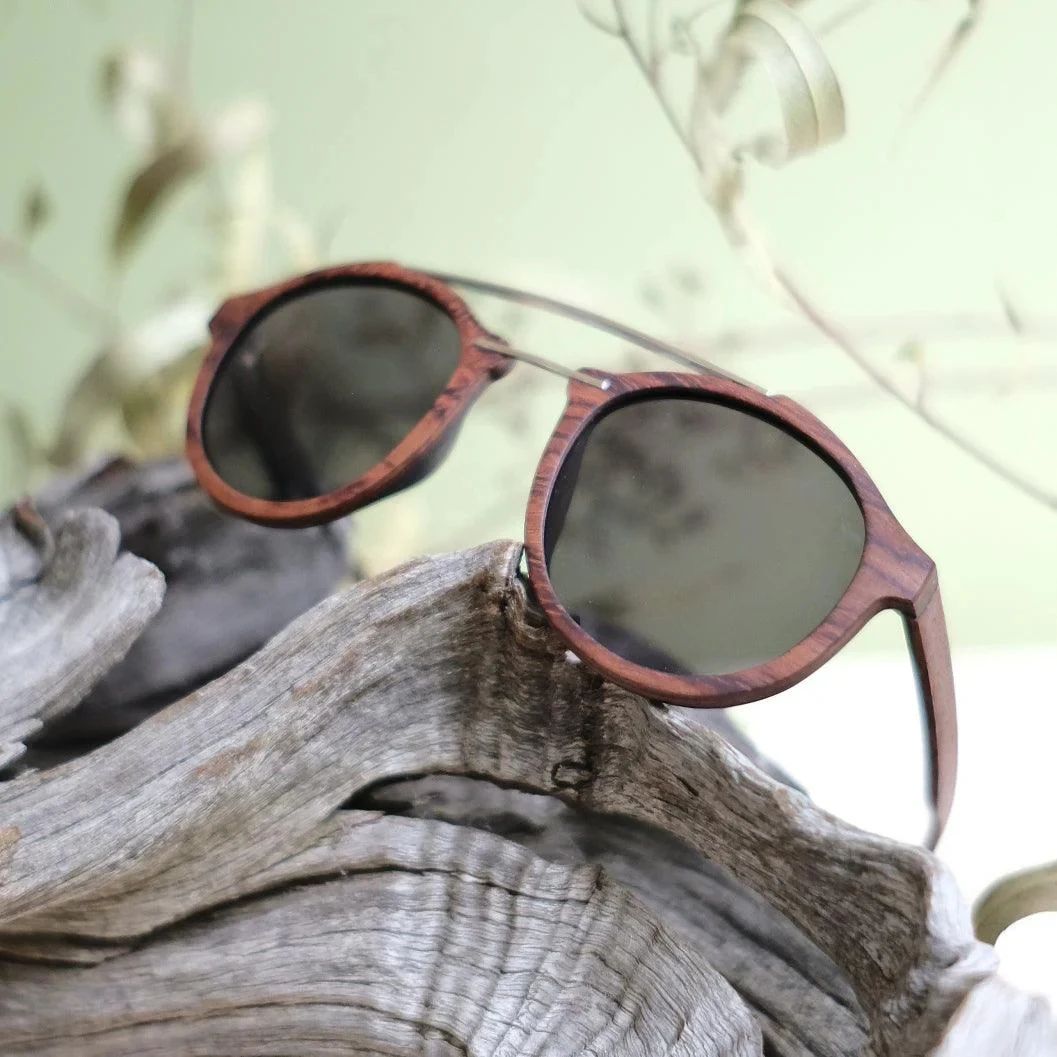 Luxury Brand Design Women's Sunglasses Handmade Wood Sunglasses Men Polarized Lens
Luxury Brand Design Women's Sunglasses Handmade Wood Sunglasses Men Polarized Lens