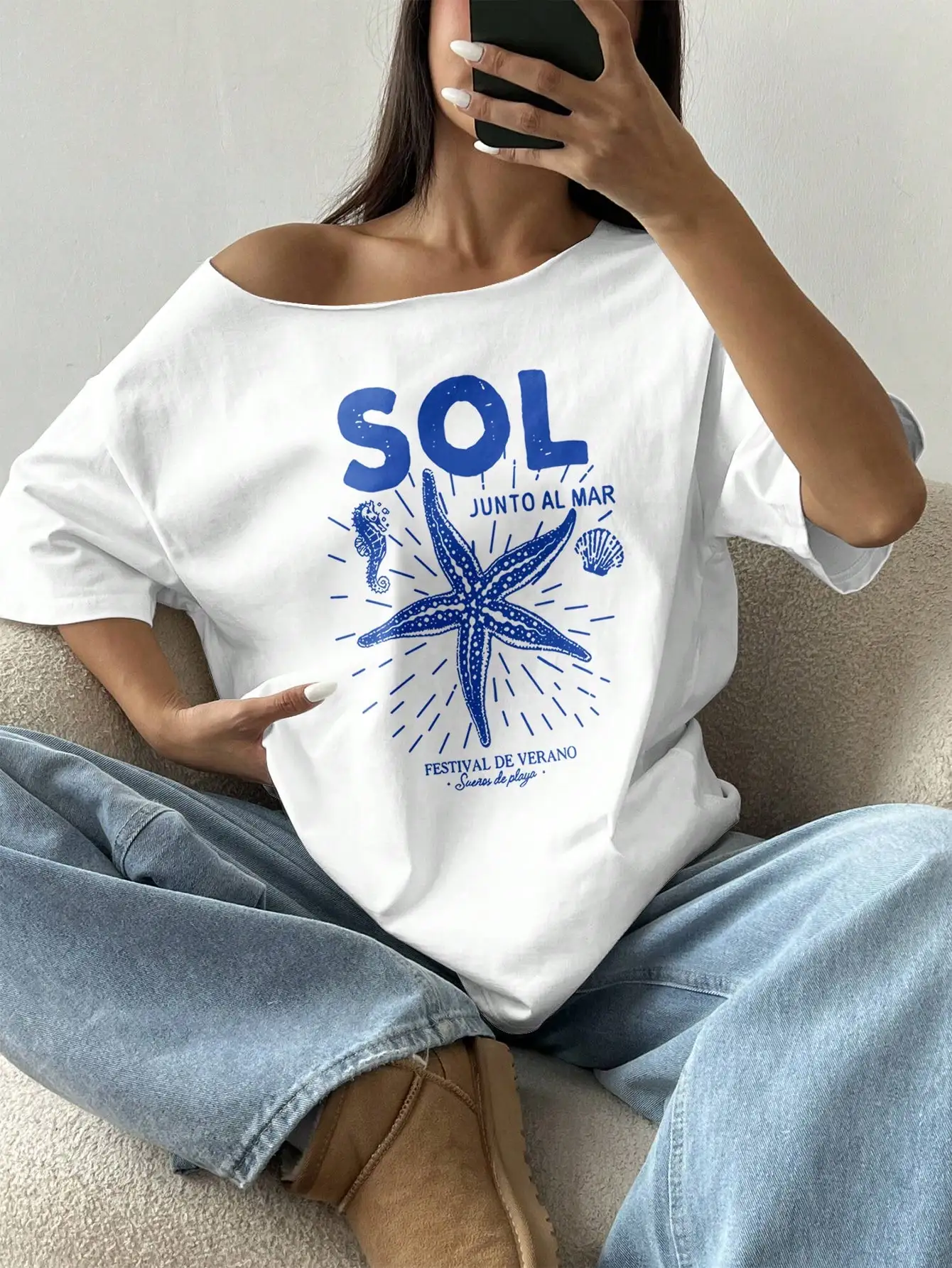 Oversized Y2K Starfish Print T-Shirt, Asymmetric Neck Loose Fit Summer Tee for Beach & Casual Wear
Oversized Y2K Starfish Print T-Shirt, Asymmetric Neck Loose Fit Summer Tee for Beach & Casual Wear