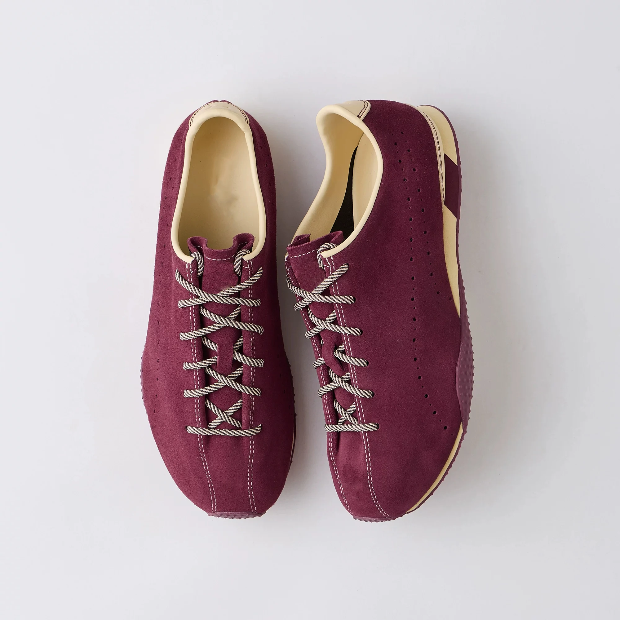 Casual Thin Bottom Dequn Running Shoes Unisex Lightweight Outdoor Commuting Versatile Agan Shoes Comfortable Breathable
Casual Thin Bottom Dequn Running Shoes Unisex Lightweight Outdoor Commuting Versatile Agan Shoes Comfortable Breathable