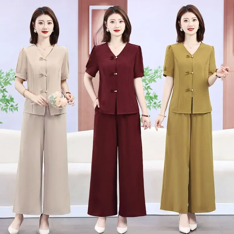 Women's New Chinese Style 2 Piece Set V Neck Short Sleeve Top and Wide Leg Pants for Middle Aged
Women's New Chinese Style 2 Piece Set V Neck Short Sleeve Top and Wide Leg Pants for Middle Aged