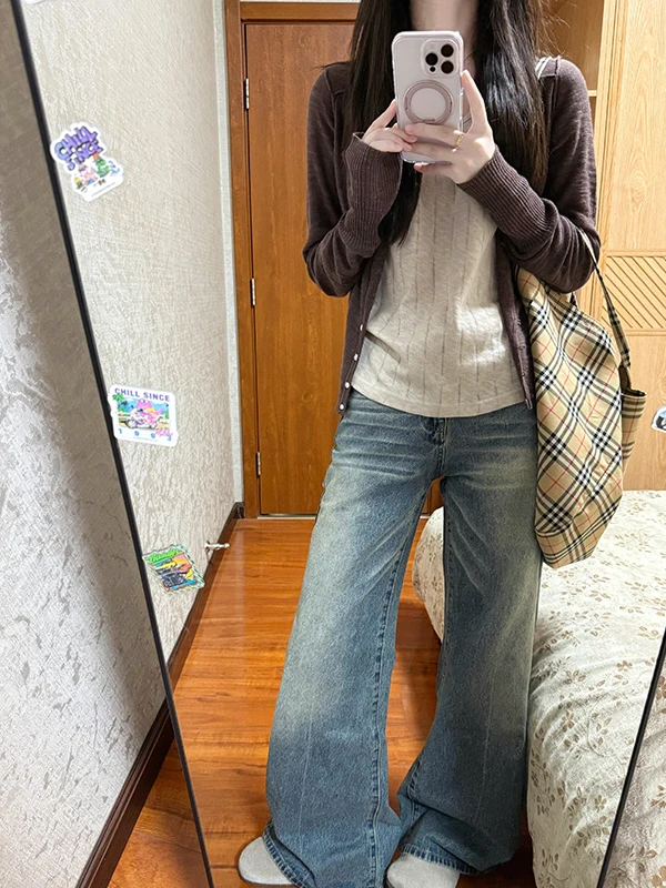 American Retro High Waist Loose Wide Leg Jeans Women's Autumn 2025 New Style Bell Bottom Pants Vintage Loose Fit Ladies Jeans
American Retro High Waist Loose Wide Leg Jeans Women's Autumn 2025 New Style Bell Bottom Pants Vintage Loose Fit Ladies Jeans