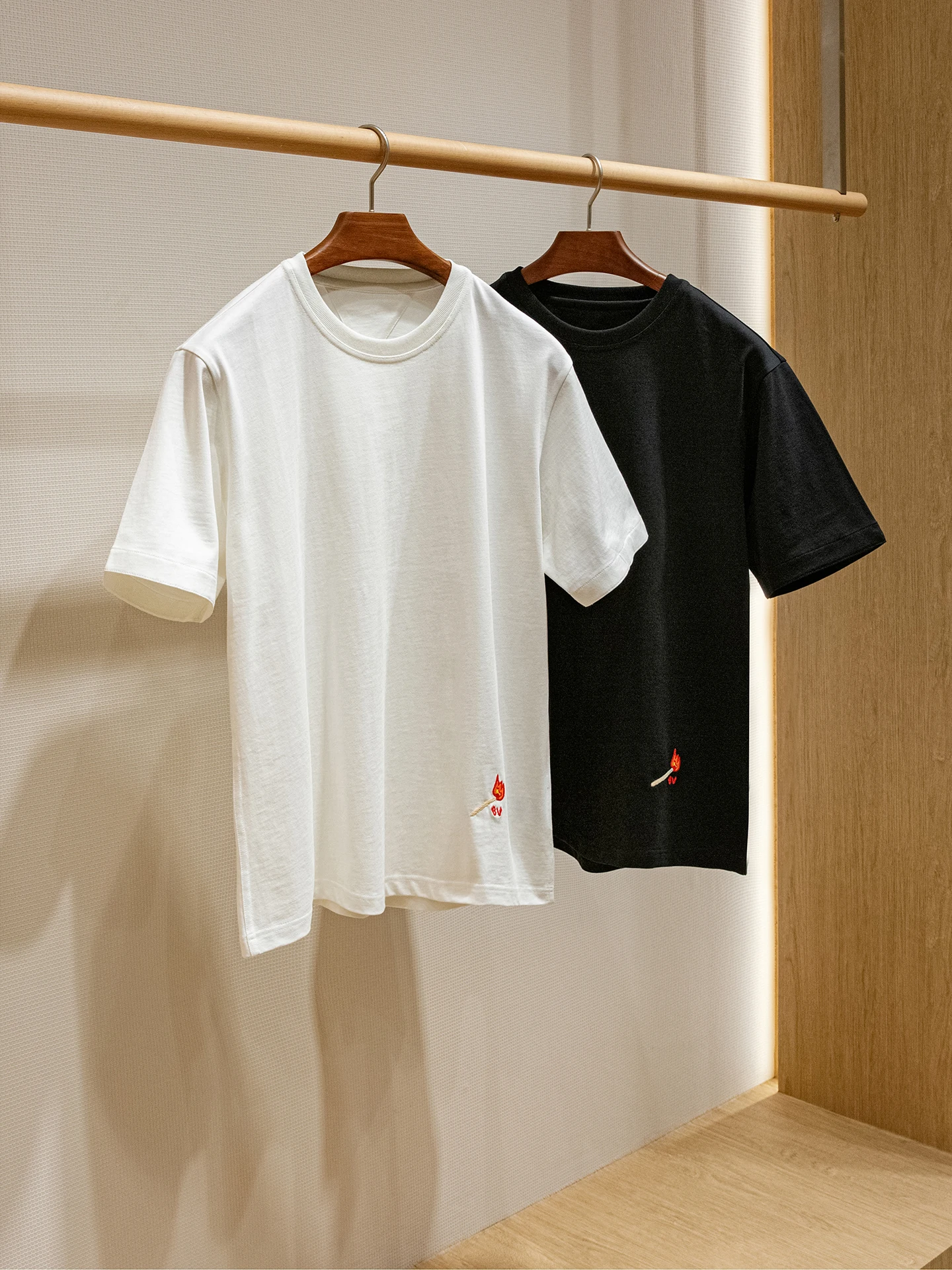 Мужская футболка с круглым вырезом и короткими рукавами из хлопка OE Air Flow Horse с вышивкой Matchstick
Мужская футболка с круглым вырезом и короткими рукавами из хлопка OE Air Flow Horse с вышивкой Matchstick