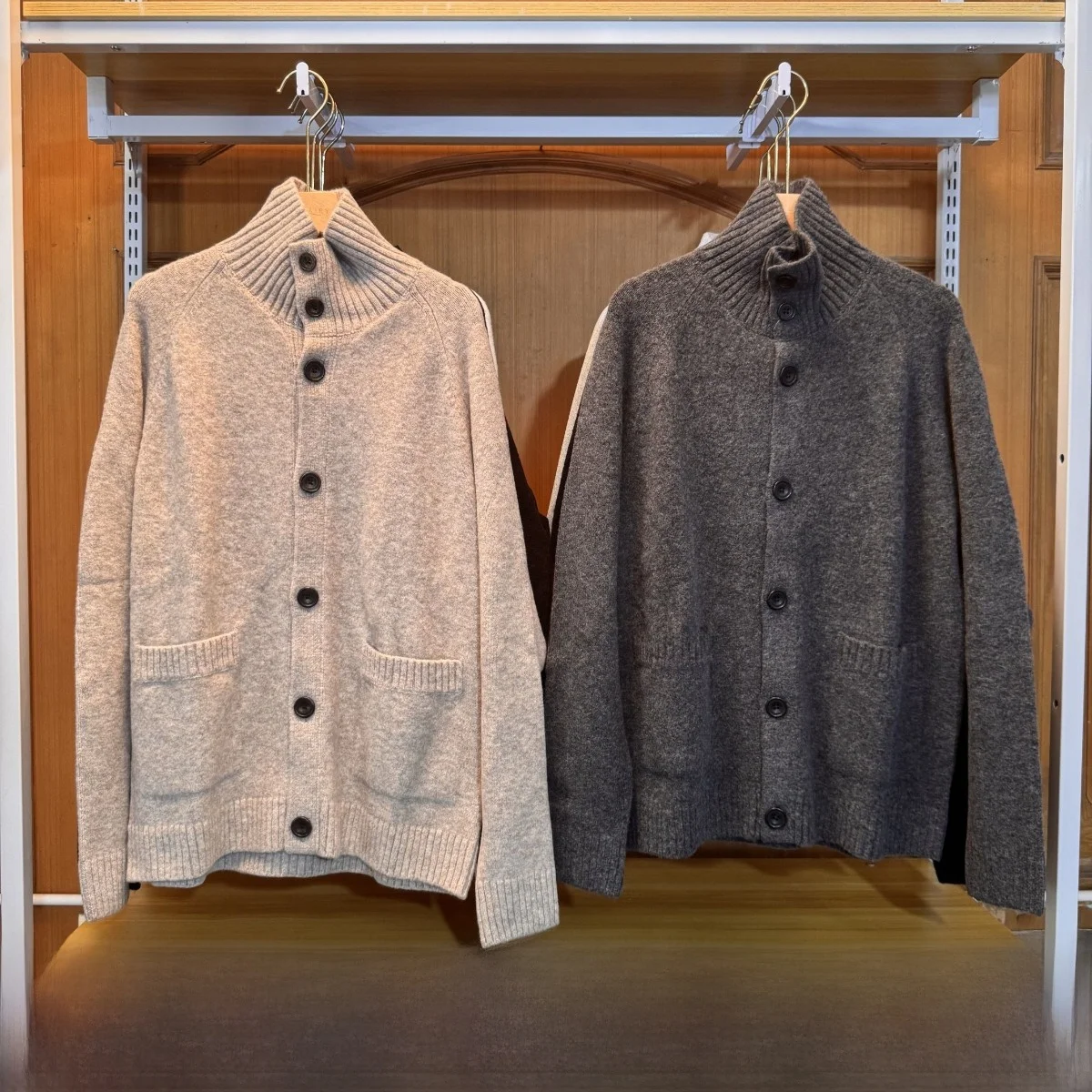 NHLQ Unisex Knitted Open Cardigan Sweater Loose Fit High Collar Soft Casual Style Winter Outerwear Comfortable Knitwear
NHLQ Unisex Knitted Open Cardigan Sweater Loose Fit High Collar Soft Casual Style Winter Outerwear Comfortable Knitwear