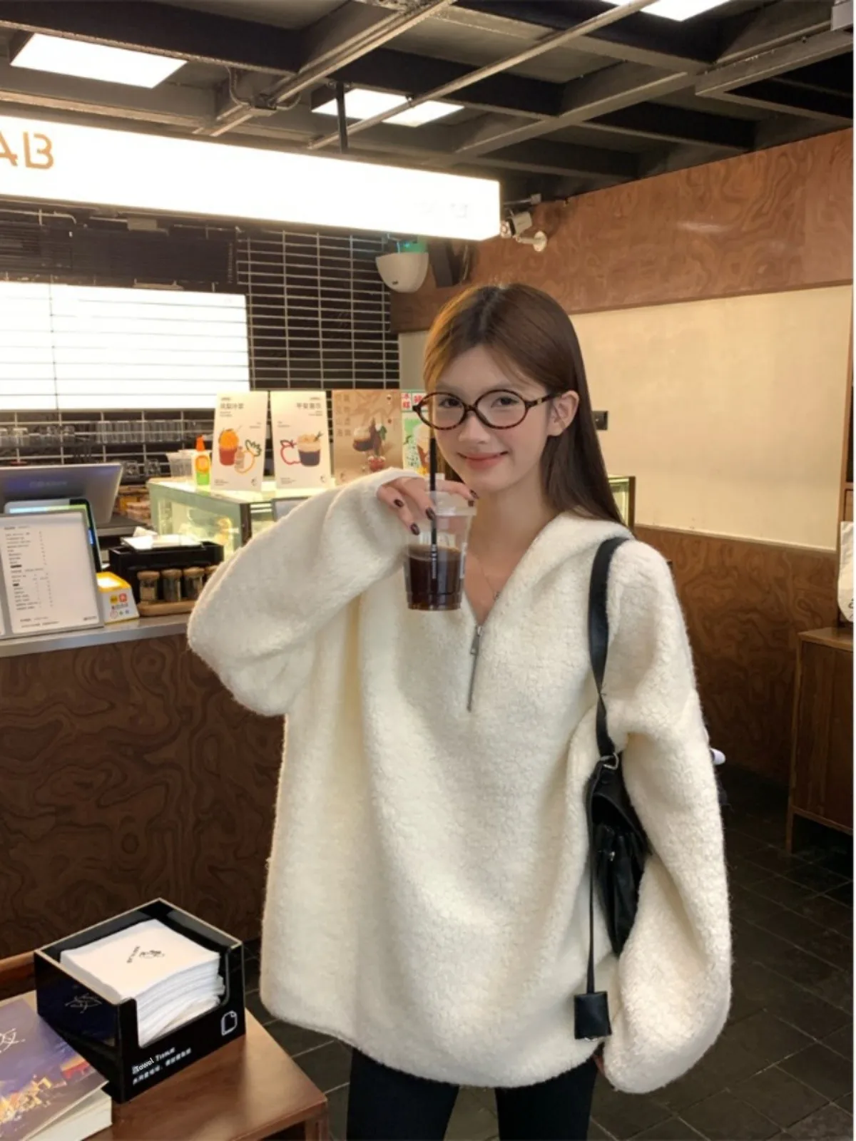Ladies Casual Hooded Lamb Fur Jacket Zipper Loose Fit Anti-Aging Trendy Spring New Style 2026 Comfortable Versatile Sweatshirt
Ladies Casual Hooded Lamb Fur Jacket Zipper Loose Fit Anti-Aging Trendy Spring New Style 2026 Comfortable Versatile Sweatshirt