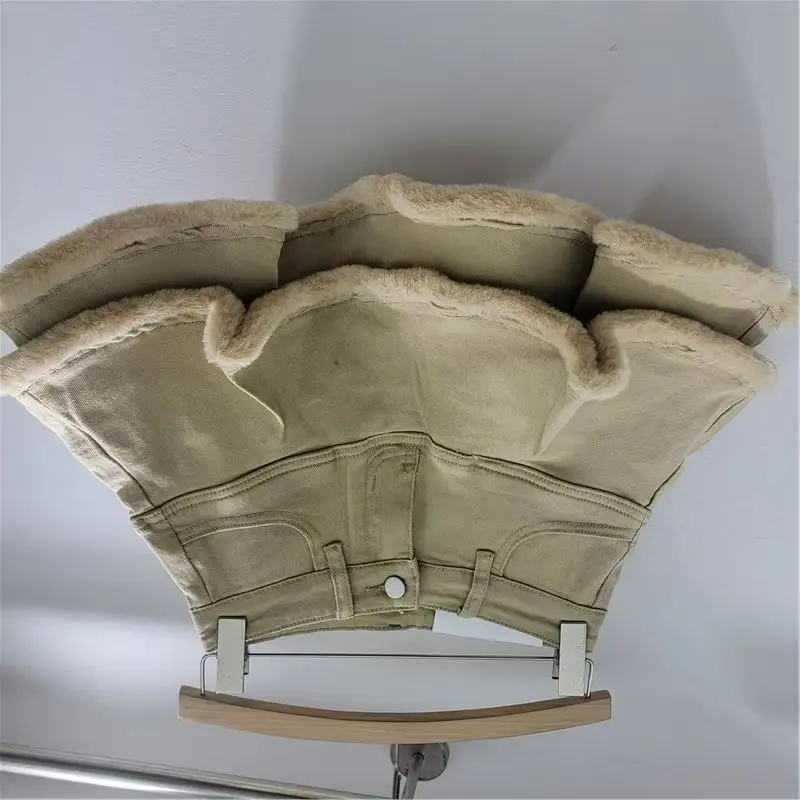 Fashion Zipper Button Pocket Patchwork Fluffy Dress 2026 Spring Autumn American Retro Style Denim Cake Pleated Skirt for Women
Fashion Zipper Button Pocket Patchwork Fluffy Dress 2026 Spring Autumn American Retro Style Denim Cake Pleated Skirt for Women