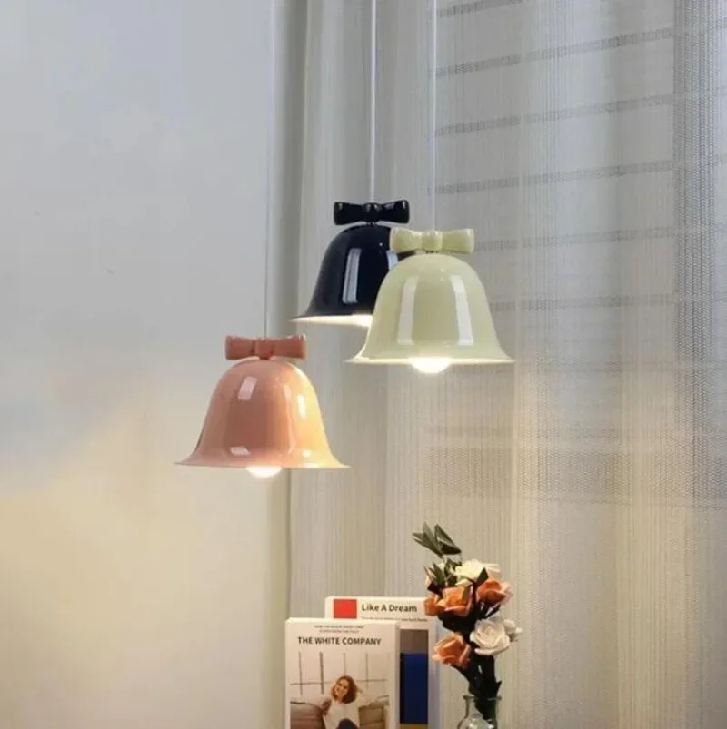 Modern Minimalist Bell Bow Pendant Light Nordic Restaurant E27 Decorative Chandelier 5w Tricolor Dimming Bedroom Bedside Lamp
Modern Minimalist Bell Bow Pendant Light Nordic Restaurant E27 Decorative Chandelier 5w Tricolor Dimming Bedroom Bedside Lamp