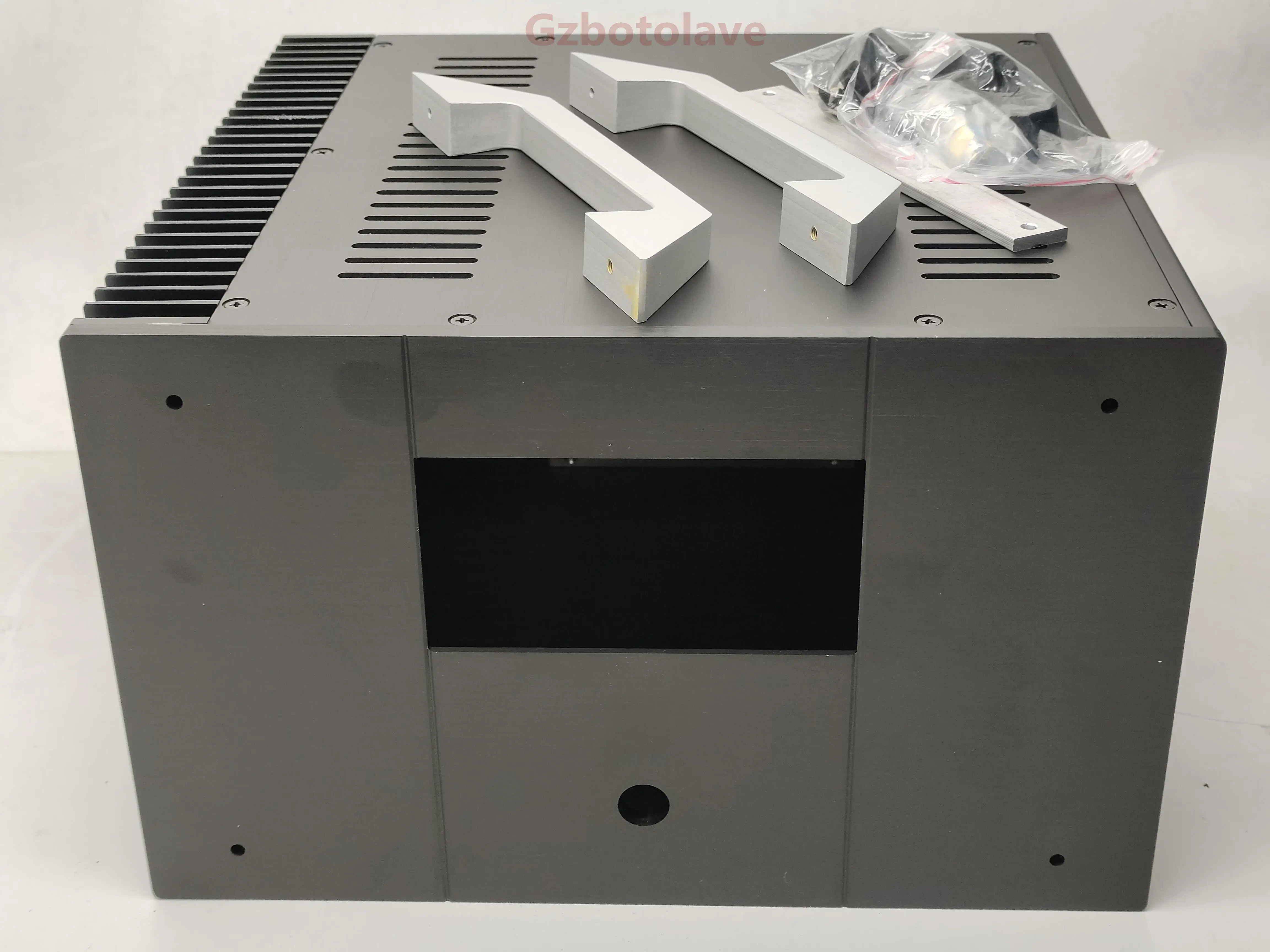 1 pcs fashion Full aluminum power amplifier case single side heatsink with handle post amp vu meter DIY chassis
1 pcs fashion Full aluminum power amplifier case single side heatsink with handle post amp vu meter DIY chassis