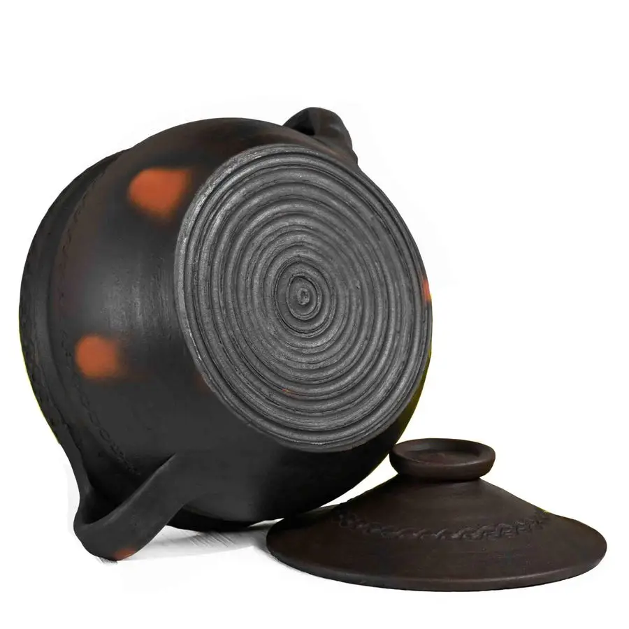 Примитивная кастрюля Wind Flamed Dark с ручками, ручная гравировка, изготовленная из огненной глины, компактный дизайн для плиты и открытого огня
Примитивная кастрюля Wind Flamed Dark с ручками, ручная гравировка, изготовленная из огненной глины, компактный дизайн для плиты и открытого огня