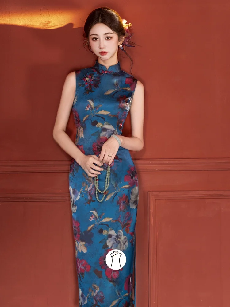 Retro Hong Kong Work Blue Sleeveless Elegant High-Quality Slim Fit Long Dress Chinese Style Beautiful Atmosphere
Retro Hong Kong Work Blue Sleeveless Elegant High-Quality Slim Fit Long Dress Chinese Style Beautiful Atmosphere