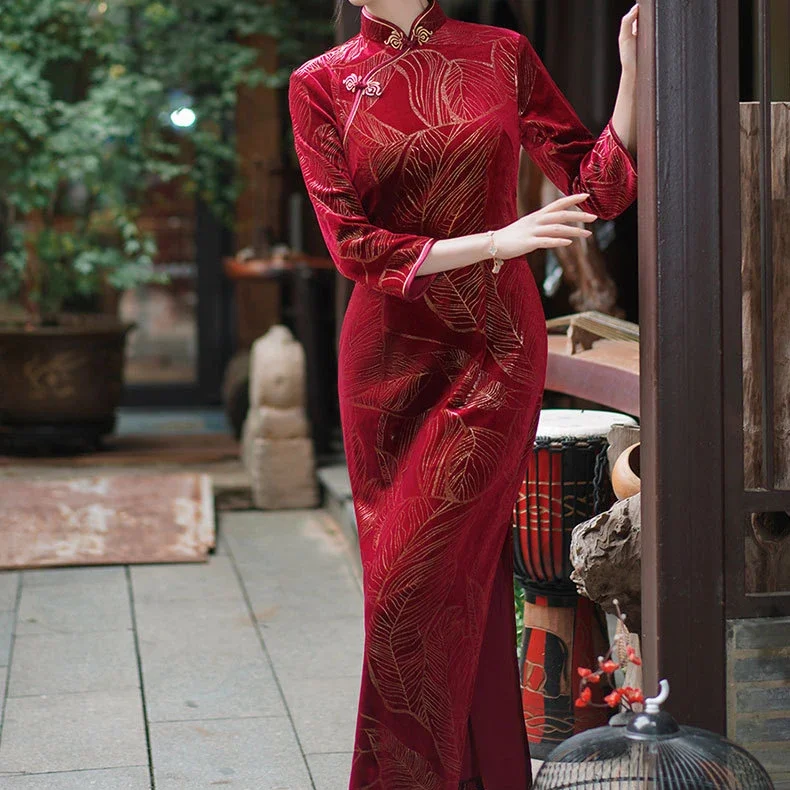 Velour Chinese Dress Women Long Qipao Elegant Cheongsams Oversize 3Xl 4Xl 5Xl Vestidos Femme Mujer Print Robe Sexy Qipaos
Velour Chinese Dress Women Long Qipao Elegant Cheongsams Oversize 3Xl 4Xl 5Xl Vestidos Femme Mujer Print Robe Sexy Qipaos