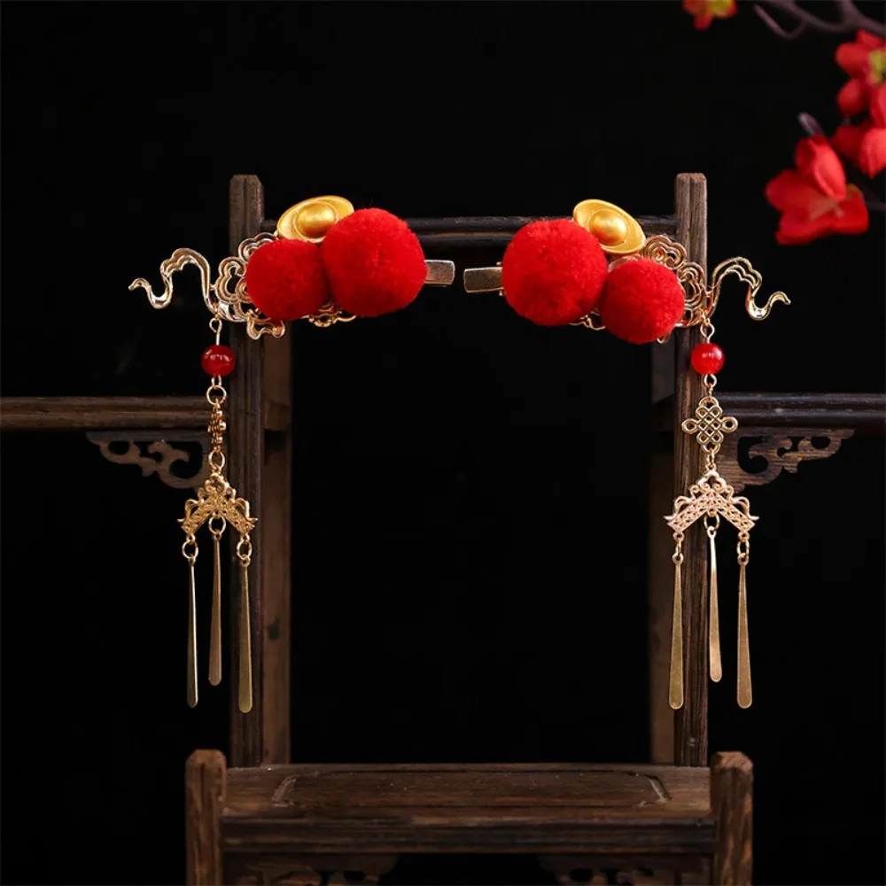 Hair Accessories Pearl Chinese Style Ancient Hairpin Fuzzy Ball Red Chinese New Year Side Clip With Tassel Girl Headdress Women
Hair Accessories Pearl Chinese Style Ancient Hairpin Fuzzy Ball Red Chinese New Year Side Clip With Tassel Girl Headdress Women