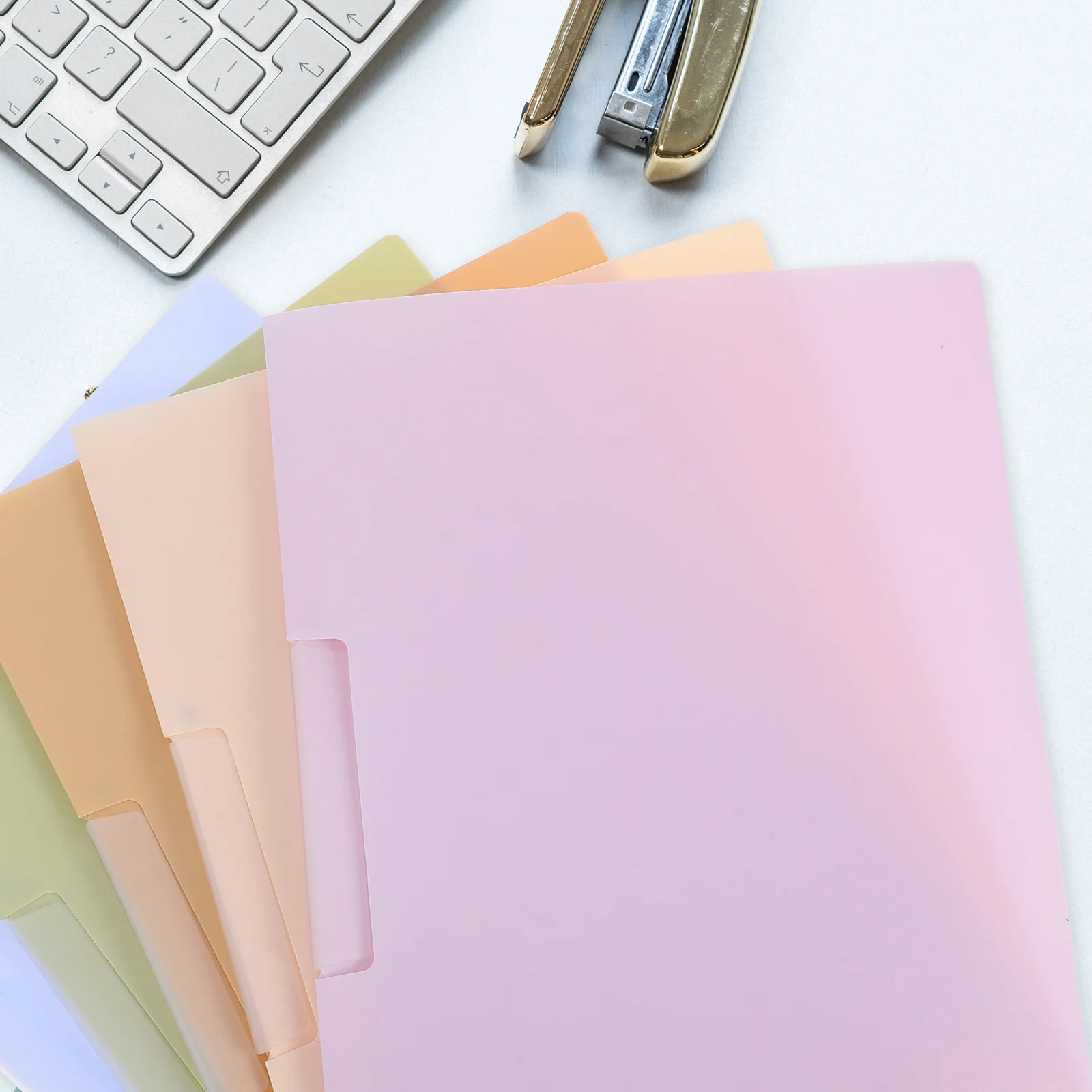 5Pcs Document Folder with Swing Clip A4 Size Heavy Duty Plastic Report Cover for Business School Home Use Portable Filing
5Pcs Document Folder with Swing Clip A4 Size Heavy Duty Plastic Report Cover for Business School Home Use Portable Filing