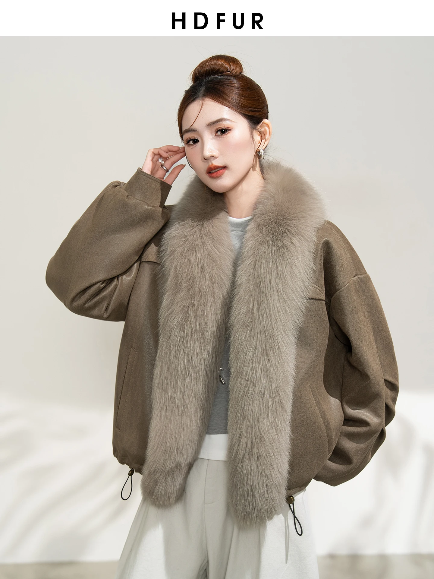 Новинка 2025, женское пуховое пальто с подогревом Jaet ort, двухцветное утягивающее пальто на гусином пуху, водонепроницаемое пальто Ele Sle
Новинка 2025, женское пуховое пальто с подогревом Jaet ort, двухцветное утягивающее пальто на гусином пуху, водонепроницаемое пальто Ele Sle