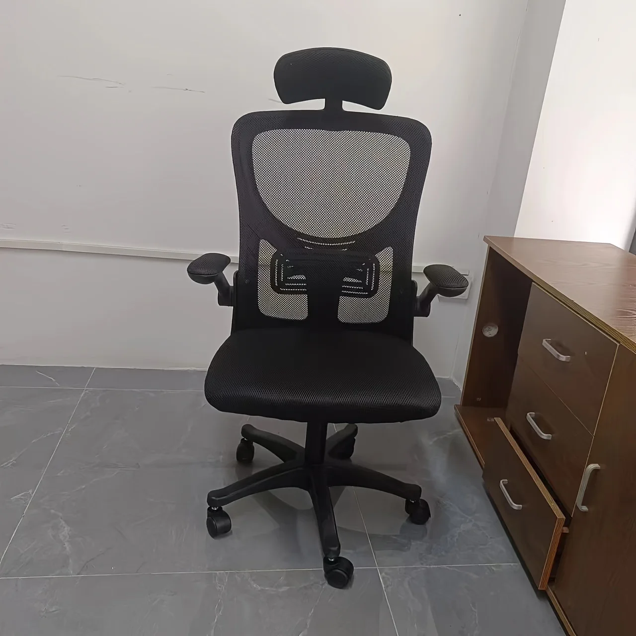 -ww Home office chair, gaming chair, equipped with adjustable headrest, support, and reversible armrests - load capacity 85kg
-ww Home office chair, gaming chair, equipped with adjustable headrest, support, and reversible armrests - load capacity 85kg