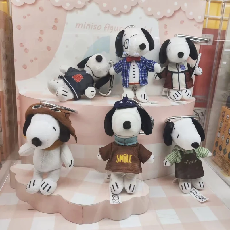 Серия Snoopy 75, слепая коробка, кавайный милый орнамент, мультяшная кукла, кулон, подарок на день рождения для мальчика, брелок, женская сумка
Серия Snoopy 75, слепая коробка, кавайный милый орнамент, мультяшная кукла, кулон, подарок на день рождения для мальчика, брелок, женская сумка