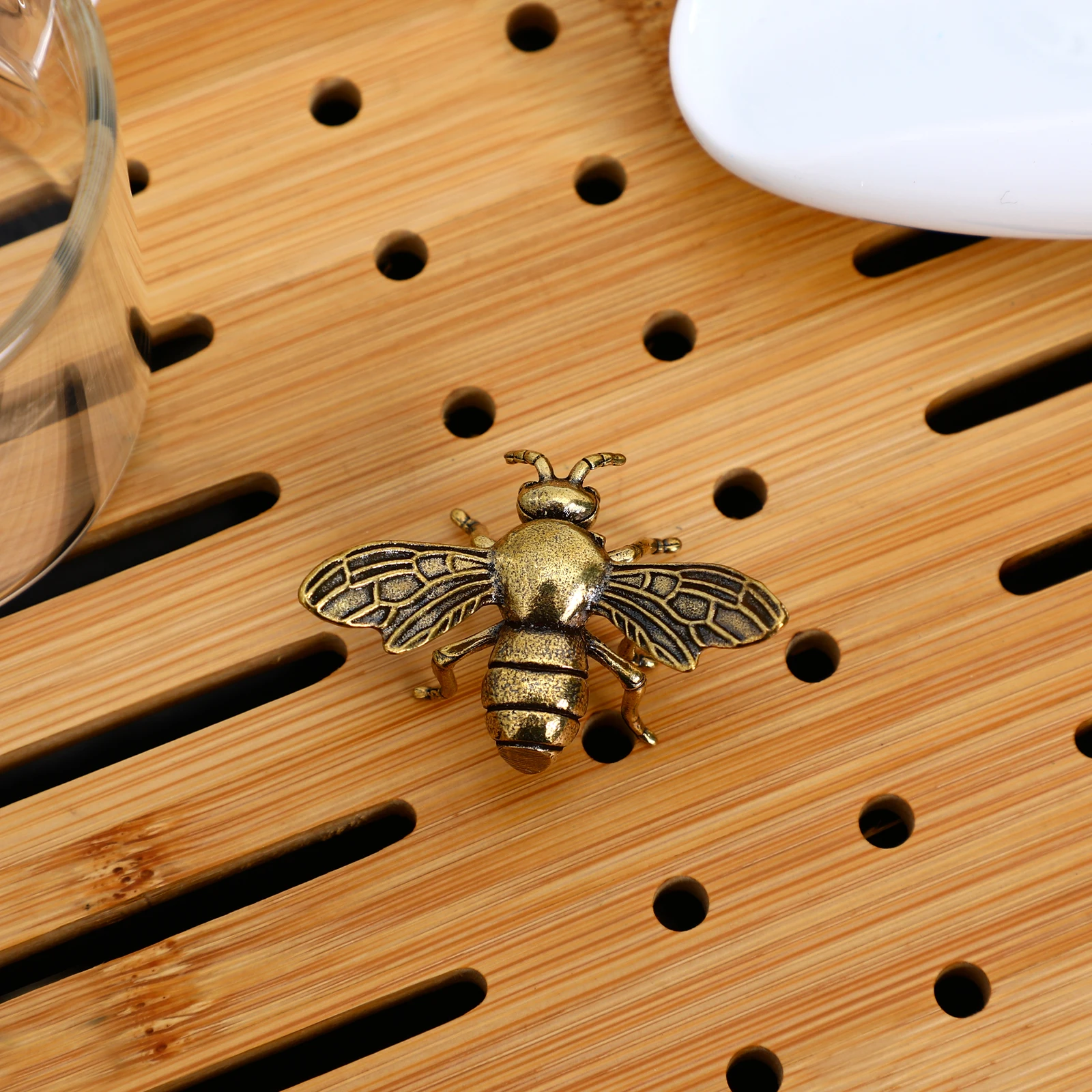 Decoration Mini Honey Golden Brass Small Desktop Adornment Exquisite Figurine Craft Durability Stable Design Compact
Decoration Mini Honey Golden Brass Small Desktop Adornment Exquisite Figurine Craft Durability Stable Design Compact