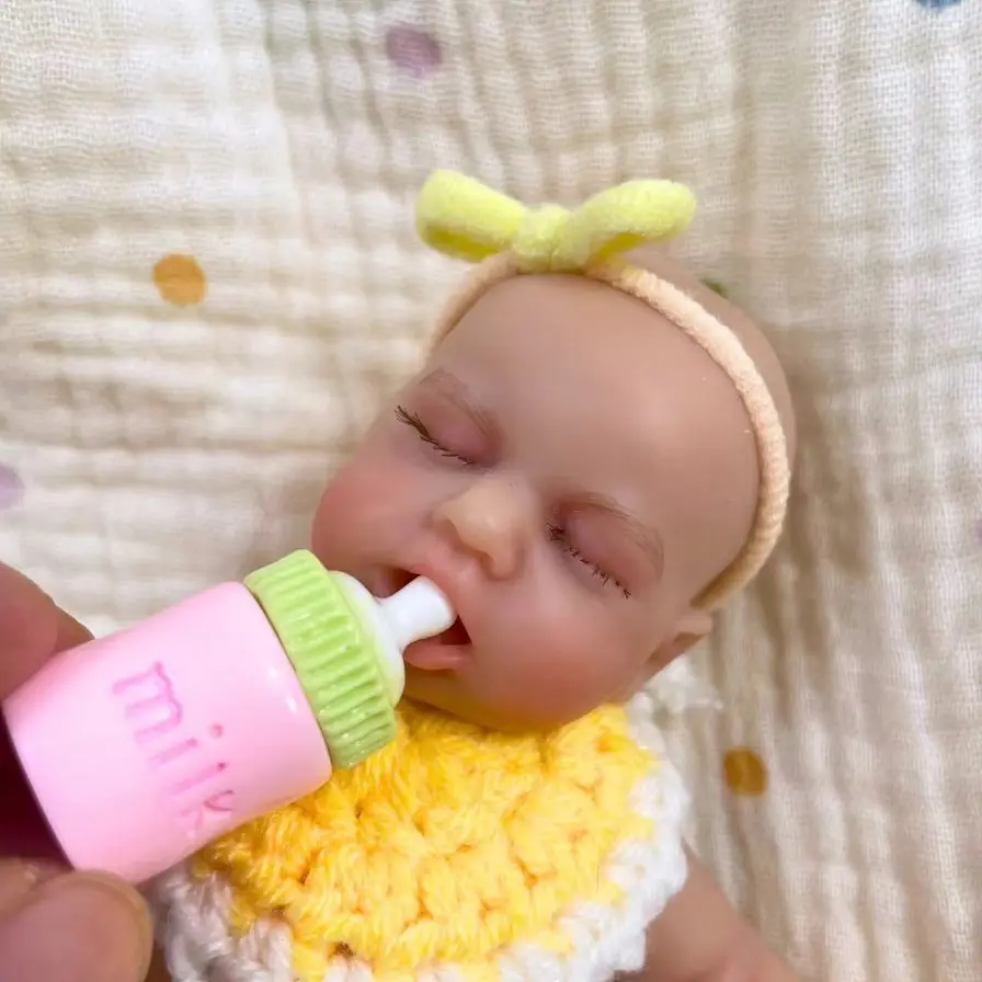 Мини 15 см полностью твердая силиконовая кукла реборн ЛуЛу для девочек 6 дюймов моющаяся реалистичная силиконовая мягкая кукла подарок на день рождения и Рождество
Мини 15 см полностью твердая силиконовая кукла реборн ЛуЛу для девочек 6 дюймов моющаяся реалистичная силиконовая мягкая кукла подарок на день рождения и Рождество