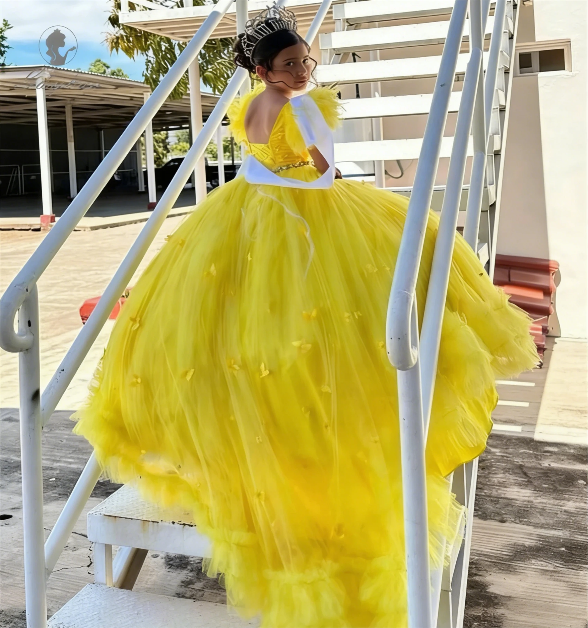 Elegant Yellow Flower Girl Dress for Wedding Short Sleeves Scoop Neck Tulle Floor Lenght Kids First Communion Gown Custom
Elegant Yellow Flower Girl Dress for Wedding Short Sleeves Scoop Neck Tulle Floor Lenght Kids First Communion Gown Custom