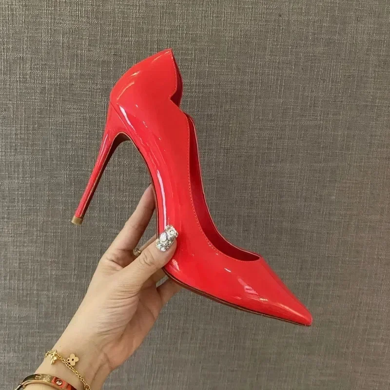 Top Quality Womens High Heels Luxury Fashion Ladies Crystal Glisten Red Soled Shoes Classic Retro Designer High heel 1073HJ
Top Quality Womens High Heels Luxury Fashion Ladies Crystal Glisten Red Soled Shoes Classic Retro Designer High heel 1073HJ
