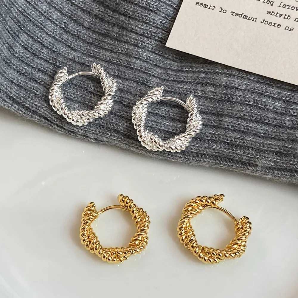 925 Sterling Silver Twisted Geometric Hoop Earrings for Women French Punk Circle Chunky Round Earrings Fine Jewelry Accessories
925 Sterling Silver Twisted Geometric Hoop Earrings for Women French Punk Circle Chunky Round Earrings Fine Jewelry Accessories