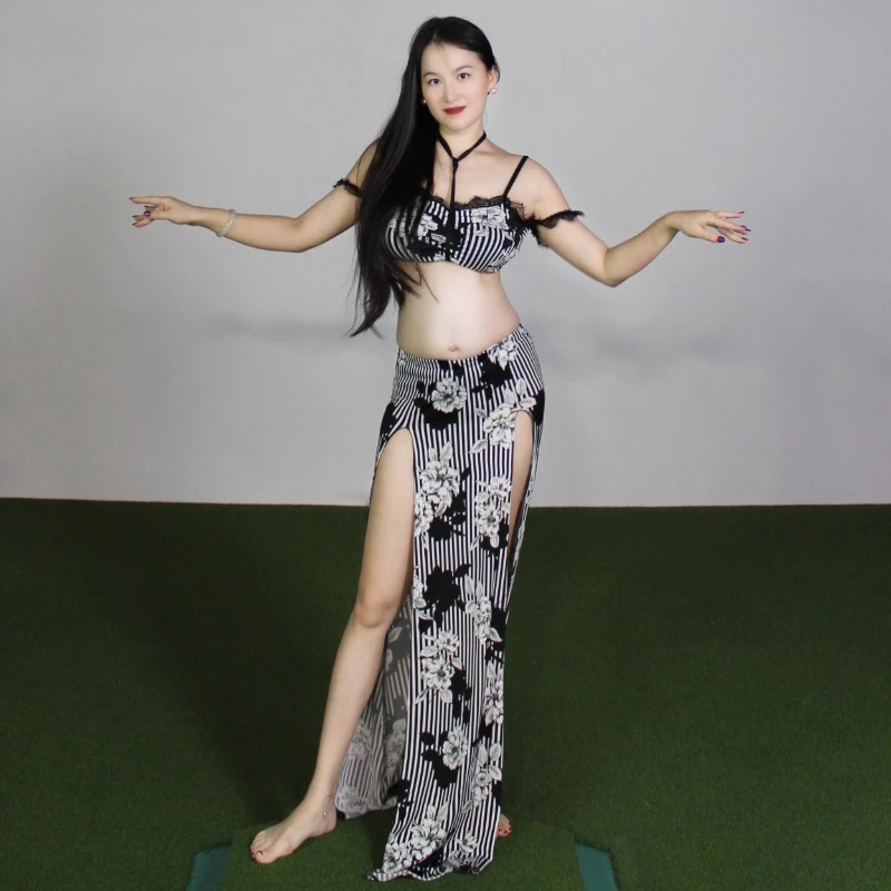 Customized Belly Dance Costumes Beginner Sexy Long Skirt Plus Size Performance Suit Striped Practice Suit Set Lace
Customized Belly Dance Costumes Beginner Sexy Long Skirt Plus Size Performance Suit Striped Practice Suit Set Lace
