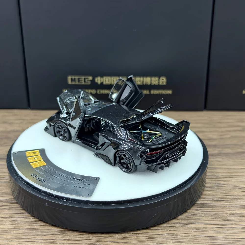 Модель автомобиля PGM 1/64 LB LP700 GT EVO
Модель автомобиля PGM 1/64 LB LP700 GT EVO
