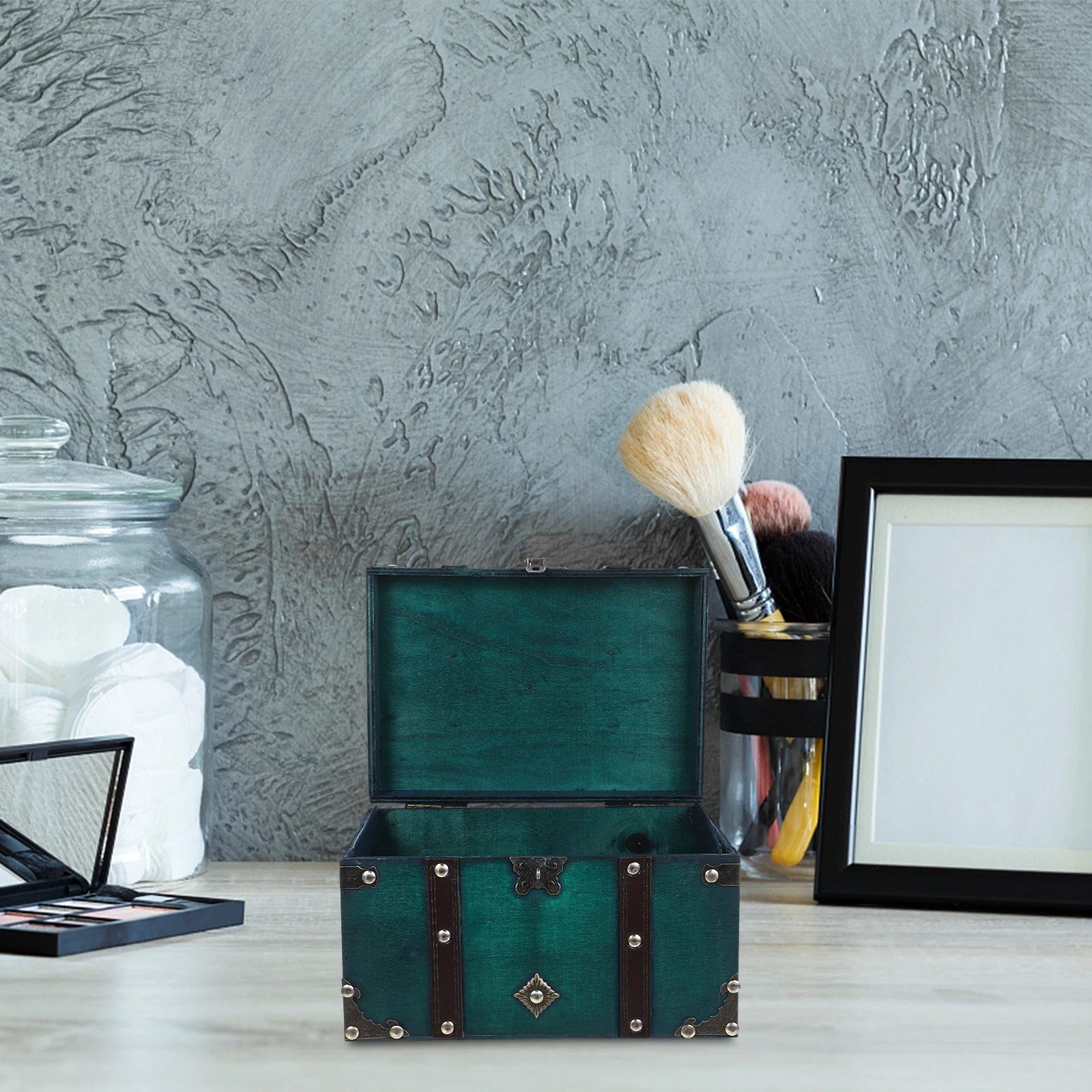 Retro Jewelry Storage Box Wooden Chest Vintage Trinket Case Photo Props Large Green Lockable Collectibles Accessories Organizer
Retro Jewelry Storage Box Wooden Chest Vintage Trinket Case Photo Props Large Green Lockable Collectibles Accessories Organizer