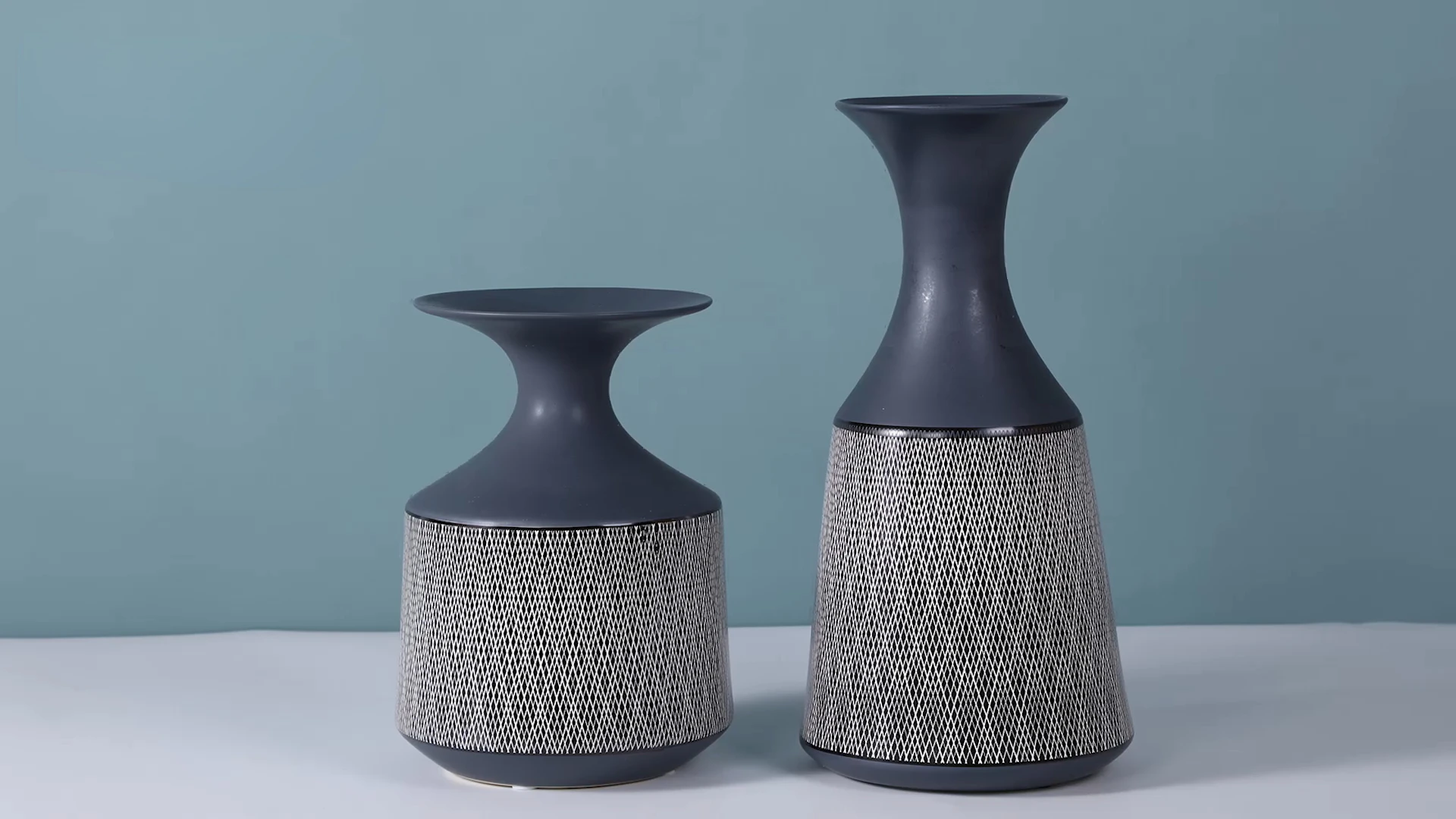 Merlin Modern decal ceramic vases porcelain decorative vases nordic flower vases home decoration accessories for home decor
Merlin Modern decal ceramic vases porcelain decorative vases nordic flower vases home decoration accessories for home decor