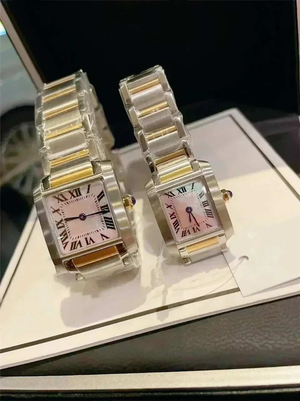 Modern Chic Unisex Fashion Quartz Watches Heavy Duty Solid Stainless Steel Two Tone Silver Gold Strap Square Dial Timeless Roman
Modern Chic Unisex Fashion Quartz Watches Heavy Duty Solid Stainless Steel Two Tone Silver Gold Strap Square Dial Timeless Roman