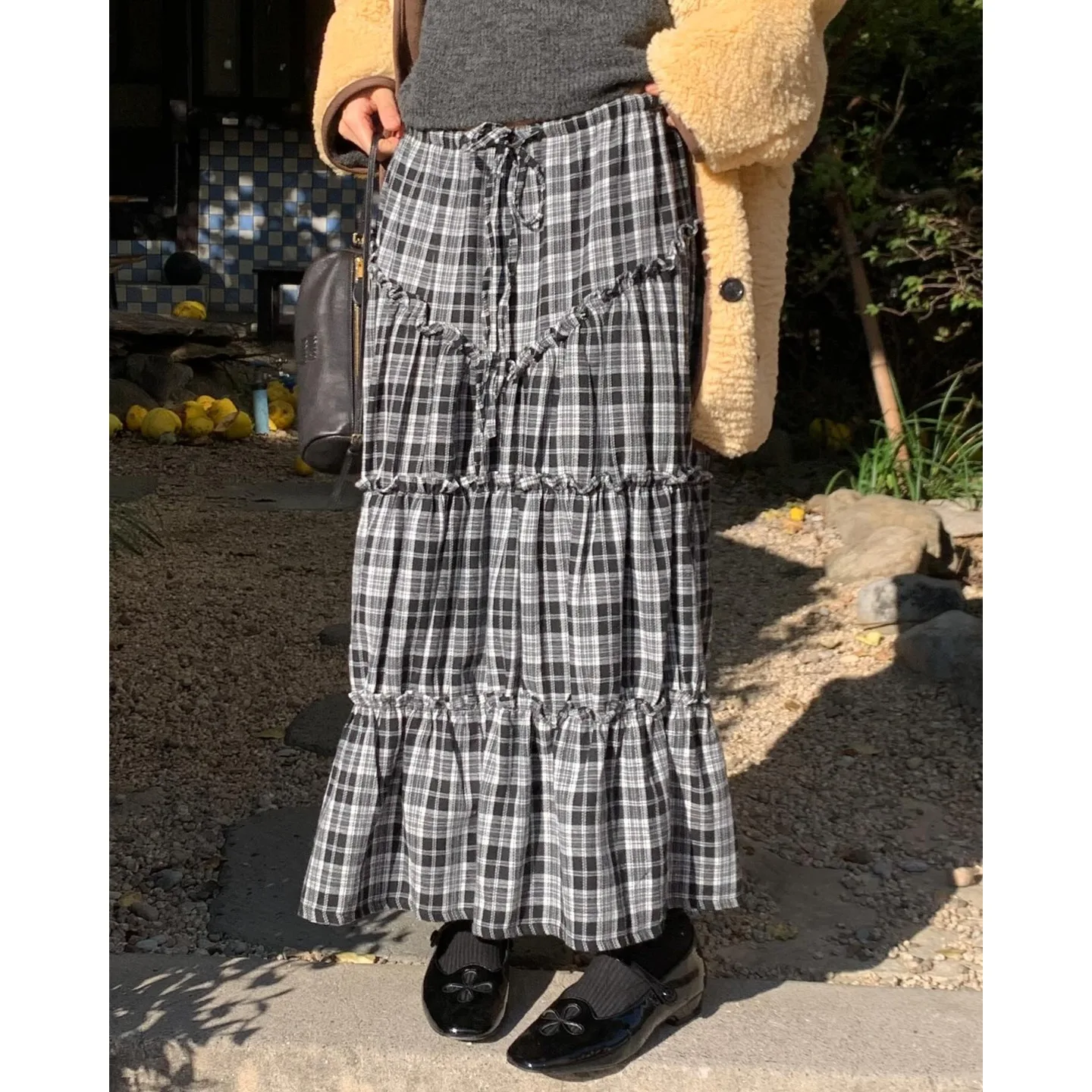 Spring 2025 Dongdaemun Retro Plaid Ruffle Patchwork Skirt Long Skirt Korean Style A-Line Cotton Polyester Blend Knitted
Spring 2025 Dongdaemun Retro Plaid Ruffle Patchwork Skirt Long Skirt Korean Style A-Line Cotton Polyester Blend Knitted