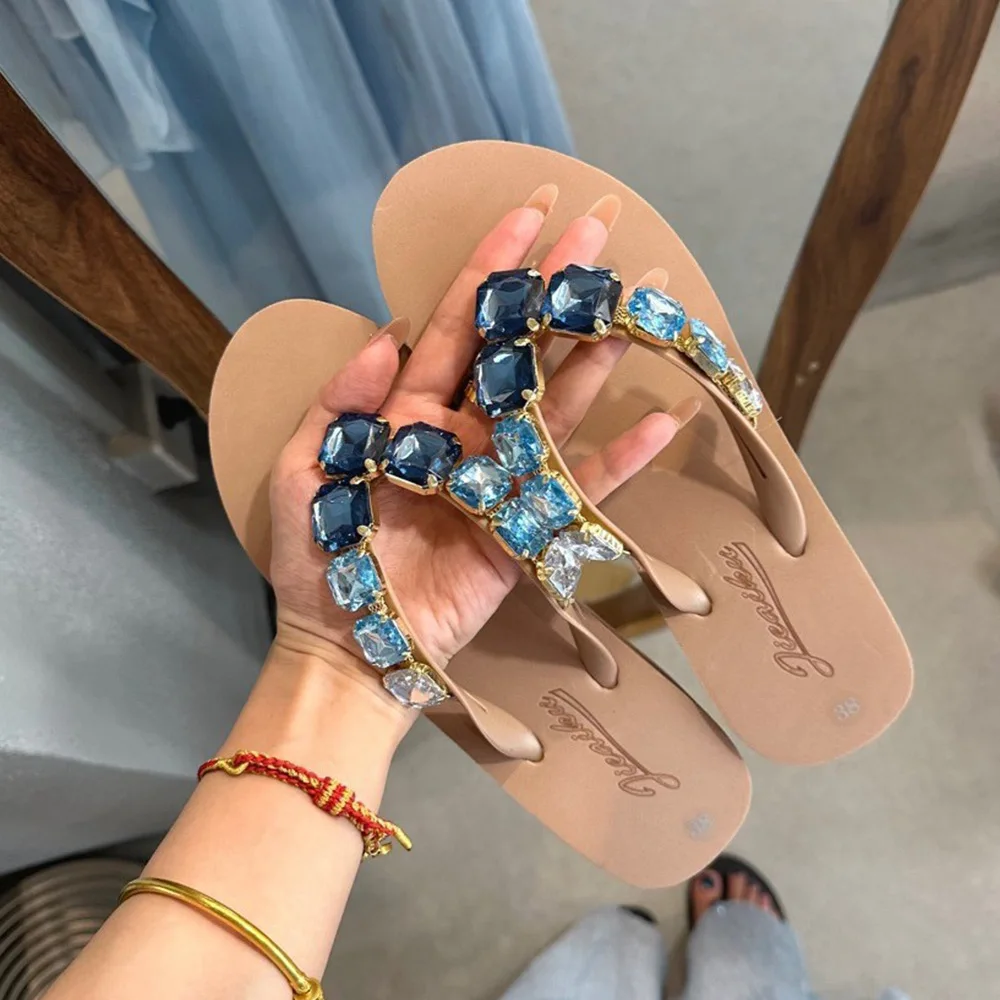 2026 New Summer Women Wedge Slippers With Square Blue Rhinestones Platform Heightening Flip Flops Fashion Beach Footwear
2026 New Summer Women Wedge Slippers With Square Blue Rhinestones Platform Heightening Flip Flops Fashion Beach Footwear