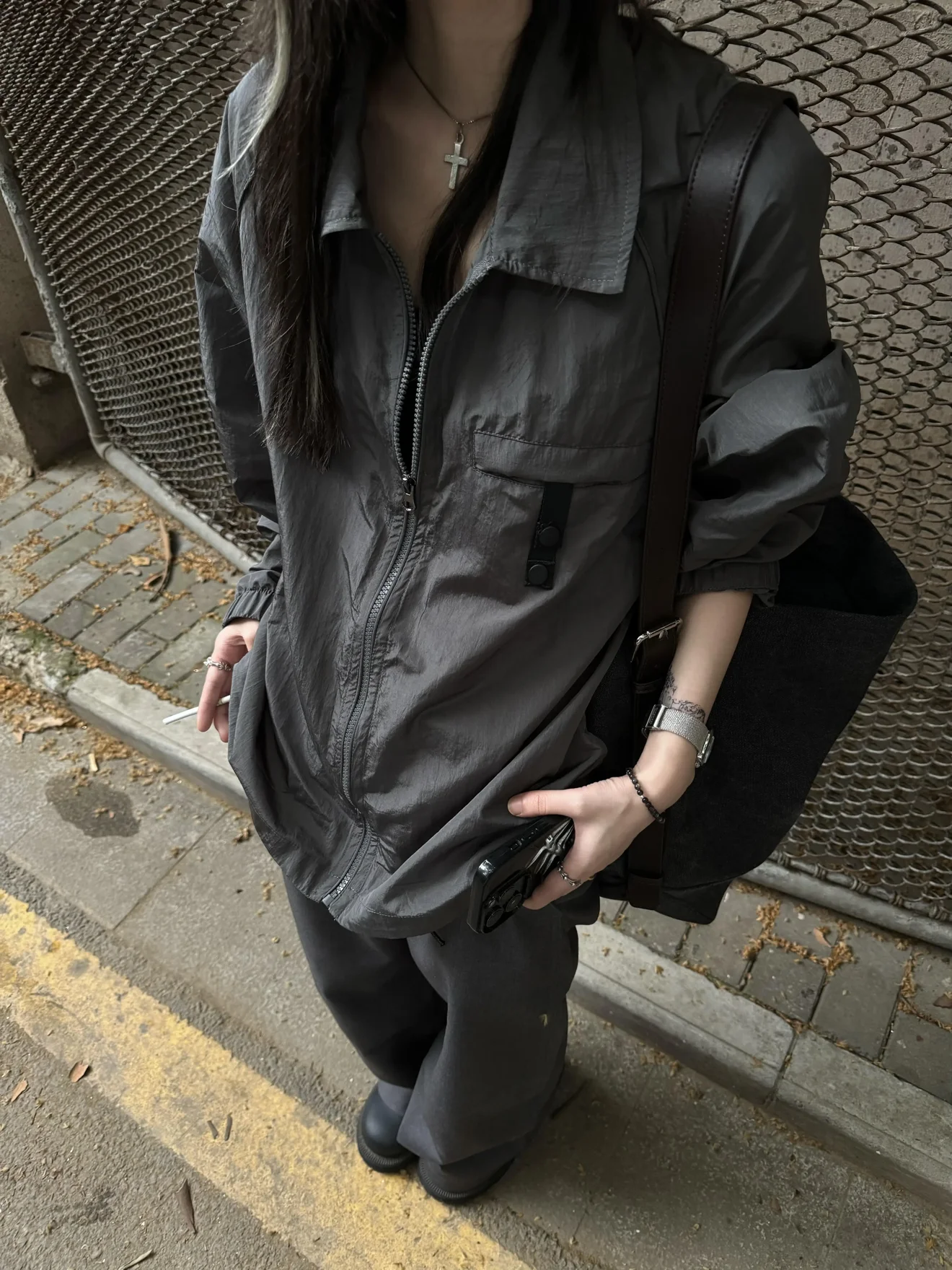 Lightweight Metal Nylon Sun Protection Clothing Waterproof Thin Reflective Zipper Long Sleeve Jacket Outerwear for Men And Women
Lightweight Metal Nylon Sun Protection Clothing Waterproof Thin Reflective Zipper Long Sleeve Jacket Outerwear for Men And Women