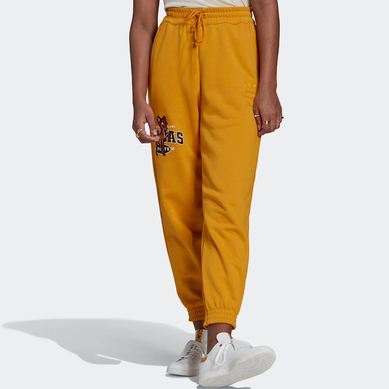 Женские брюки Adidas Originals Trefoil Disney Bambi HE6860
Женские брюки Adidas Originals Trefoil Disney Bambi HE6860