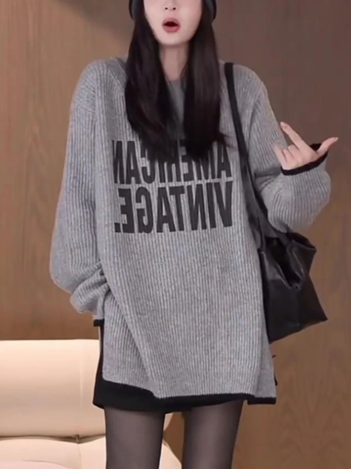 Модный облегающий трикотажный топ с круглым вырезом для женщин, осенняя новинка в корейском стиле, с длинным рукавом, для повседневной носки
Модный облегающий трикотажный топ с круглым вырезом для женщин, осенняя новинка в корейском стиле, с длинным рукавом, для повседневной носки