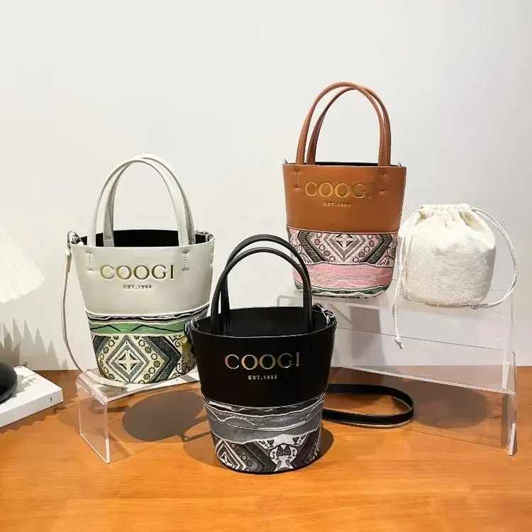 New Arrival Designer Tote Bag for Women, Minimalist Casual Purse, Unique Aesthetic Work Bag, Spacious Office Commuter Laptop Bag
New Arrival Designer Tote Bag for Women, Minimalist Casual Purse, Unique Aesthetic Work Bag, Spacious Office Commuter Laptop Bag