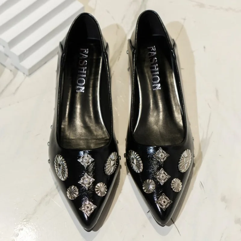 Women Flats Spring Autumn New Fashion Non-slip Pointed Toe Soft Women Loafers Casual Comfortable Slip on Outdoor Shoes for Women
Women Flats Spring Autumn New Fashion Non-slip Pointed Toe Soft Women Loafers Casual Comfortable Slip on Outdoor Shoes for Women