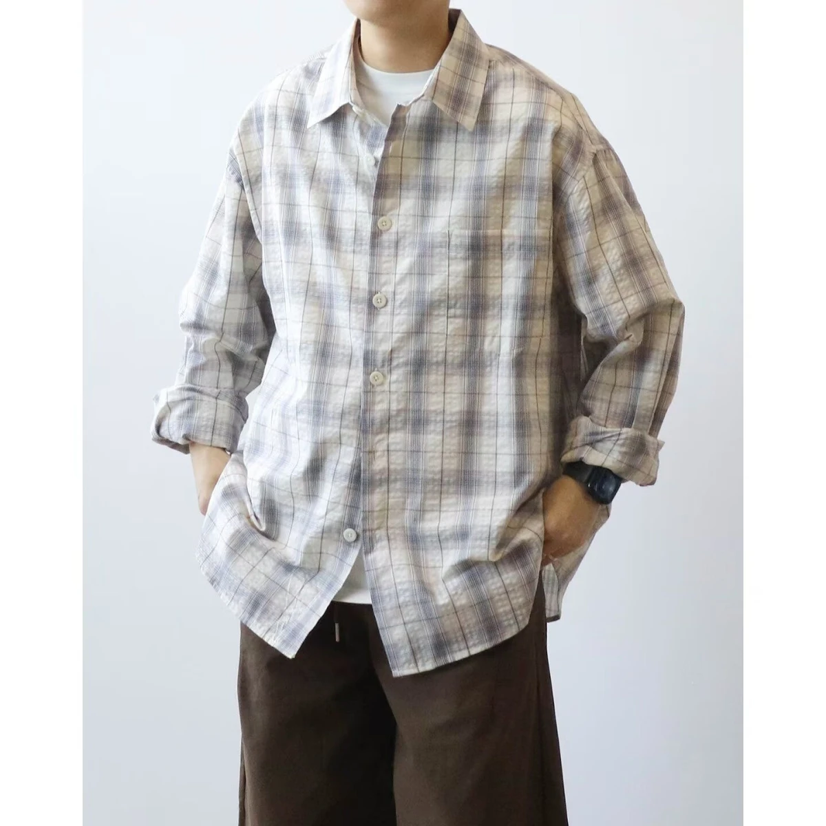 Мужской кардиган в стиле ретро с клетчатым узором, свободный, тонкий, для повседневной носки, модный тренд осень-зима, из полиэфирного волокна
Мужской кардиган в стиле ретро с клетчатым узором, свободный, тонкий, для повседневной носки, модный тренд осень-зима, из полиэфирного волокна