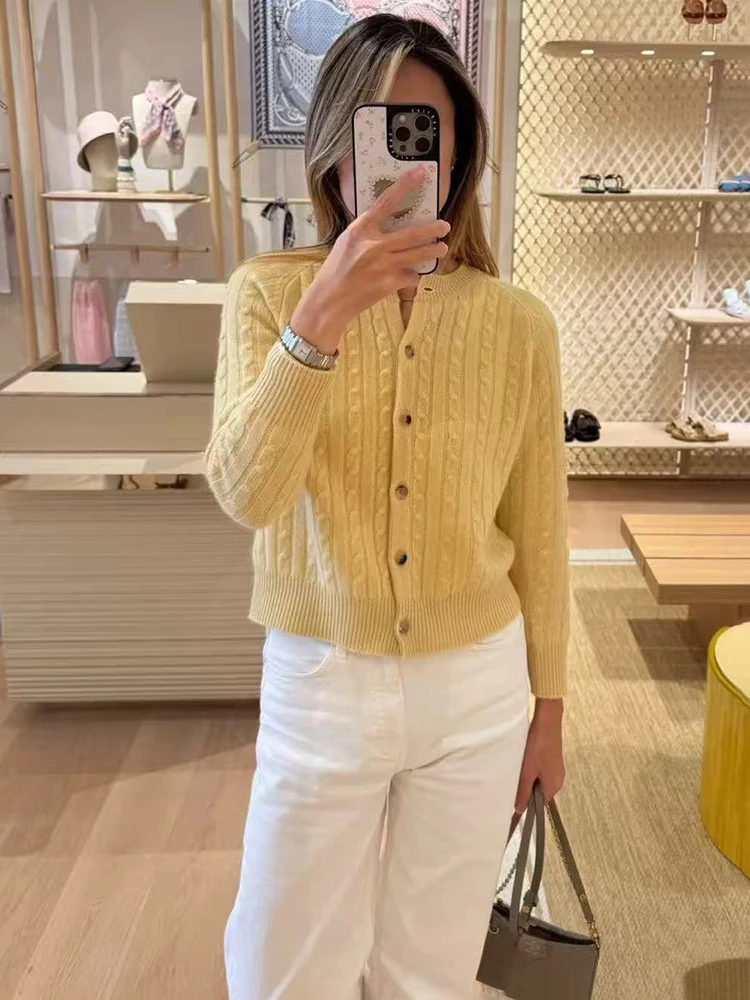 Tuularose винтажный модный кардиган женский весенний однотонный вязаный кардиган в рубчик новый повседневный базовый уличный женский свитер
Tuularose винтажный модный кардиган женский весенний однотонный вязаный кардиган в рубчик новый повседневный базовый уличный женский свитер