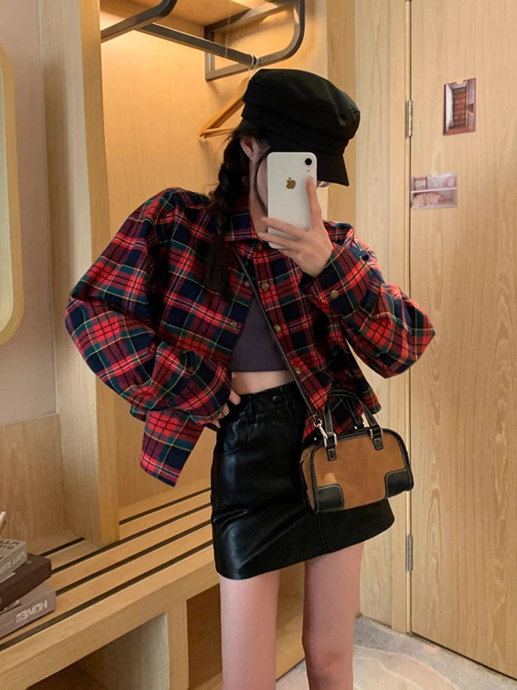 2025 Spring New Plaid Women Cotton Cropped Shirt Sexy Button Up Loose Blouse Turn Down Collar Blouse Long Sleeve Female Clothing
2025 Spring New Plaid Women Cotton Cropped Shirt Sexy Button Up Loose Blouse Turn Down Collar Blouse Long Sleeve Female Clothing