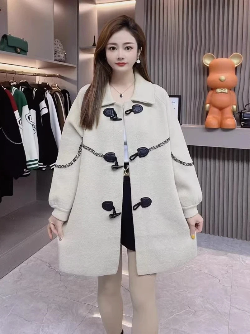 Женское шерстяное пальто больших размеров с жемчужной отделкой, осенне-зимнее, свободного кроя, средней длины, в корейском стиле, для повседневной носки, однотонное, на пуговицах
Женское шерстяное пальто больших размеров с жемчужной отделкой, осенне-зимнее, свободного кроя, средней длины, в корейском стиле, для повседневной носки, однотонное, на пуговицах