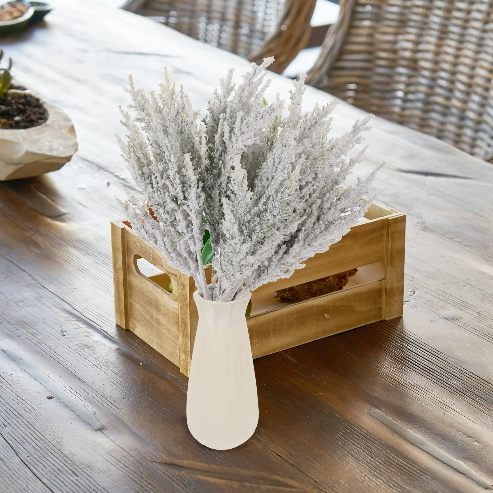 2pcs Artificial Pine Branches Snowy Picks Realistic Cedar Decor Indoor Outdoor Christmas Wreath Garland Fall Winter Holiday
2pcs Artificial Pine Branches Snowy Picks Realistic Cedar Decor Indoor Outdoor Christmas Wreath Garland Fall Winter Holiday